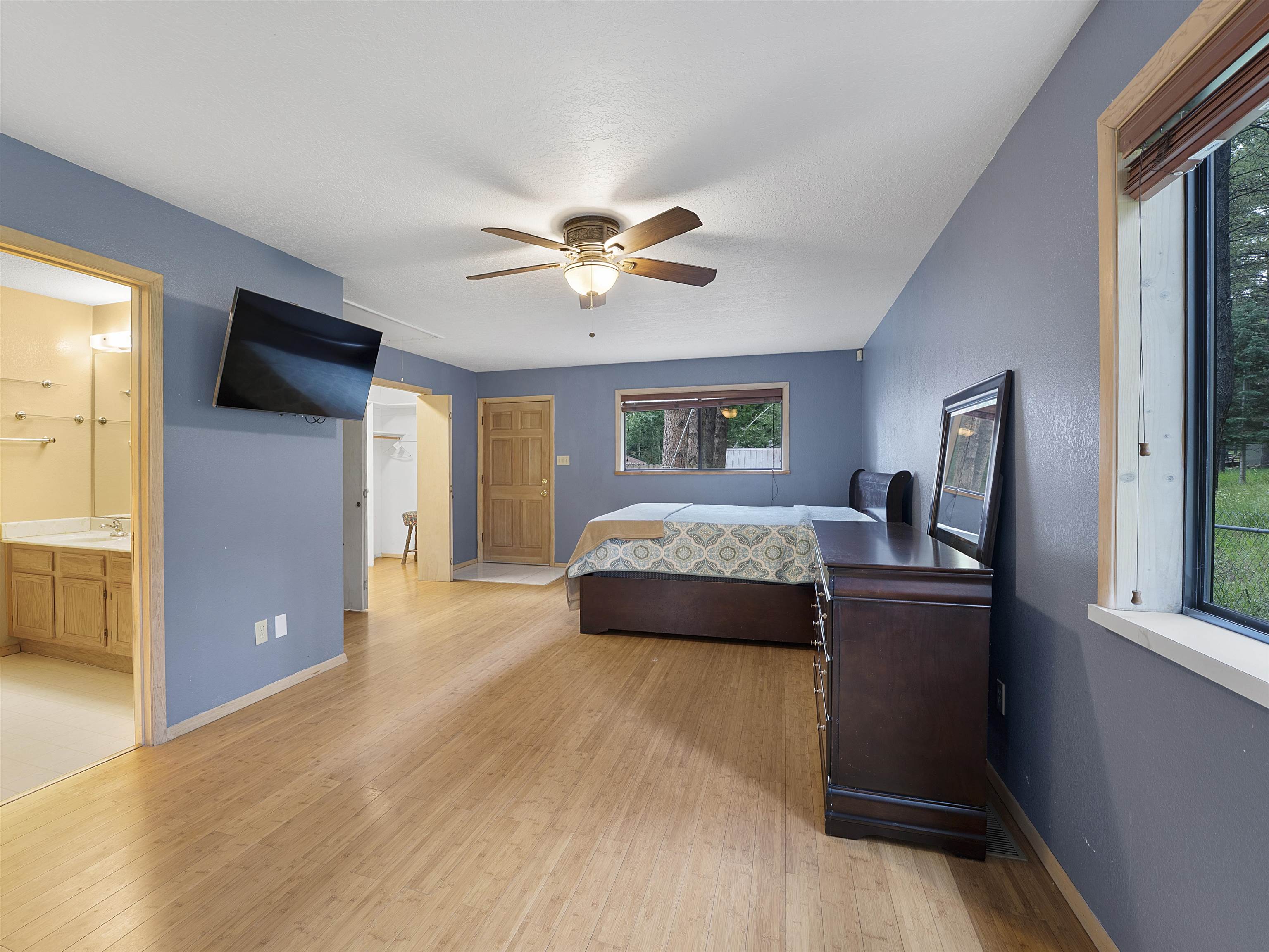 56 Pine Valley Dr
