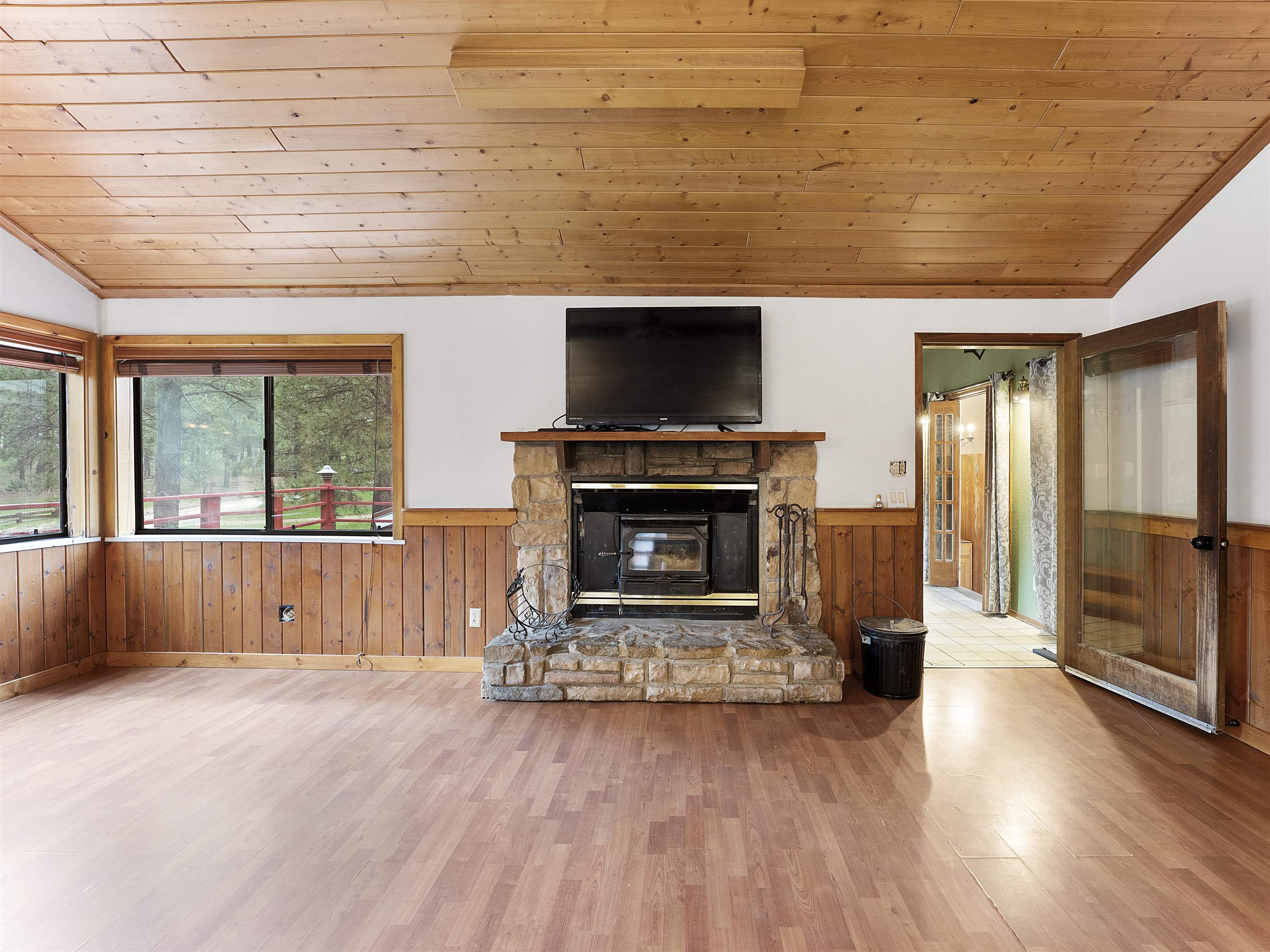 56 Pine Valley Dr