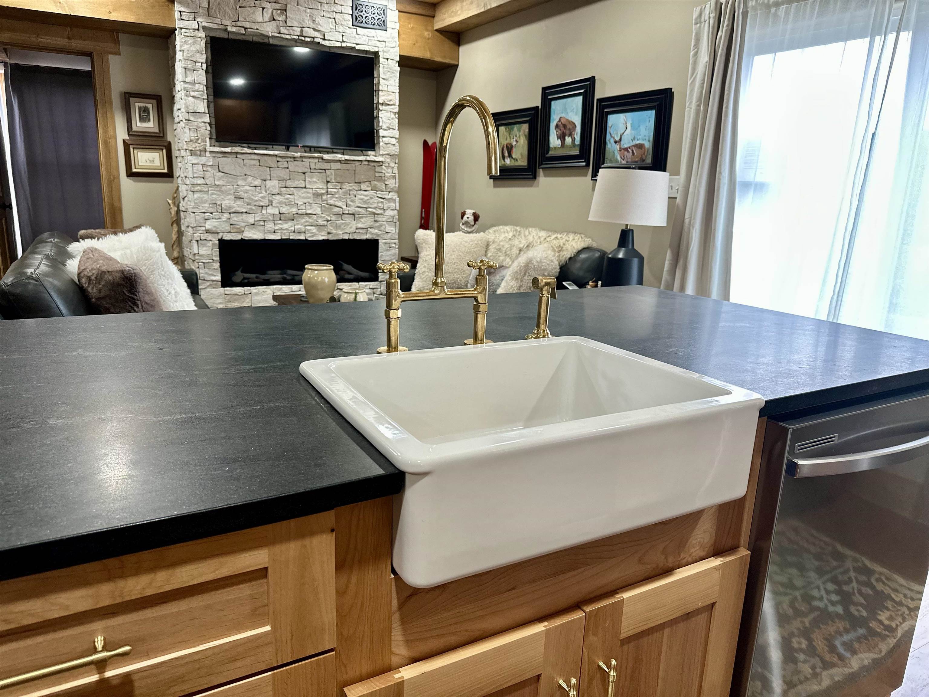 3465 Mountain View Blvd Unit: 12D