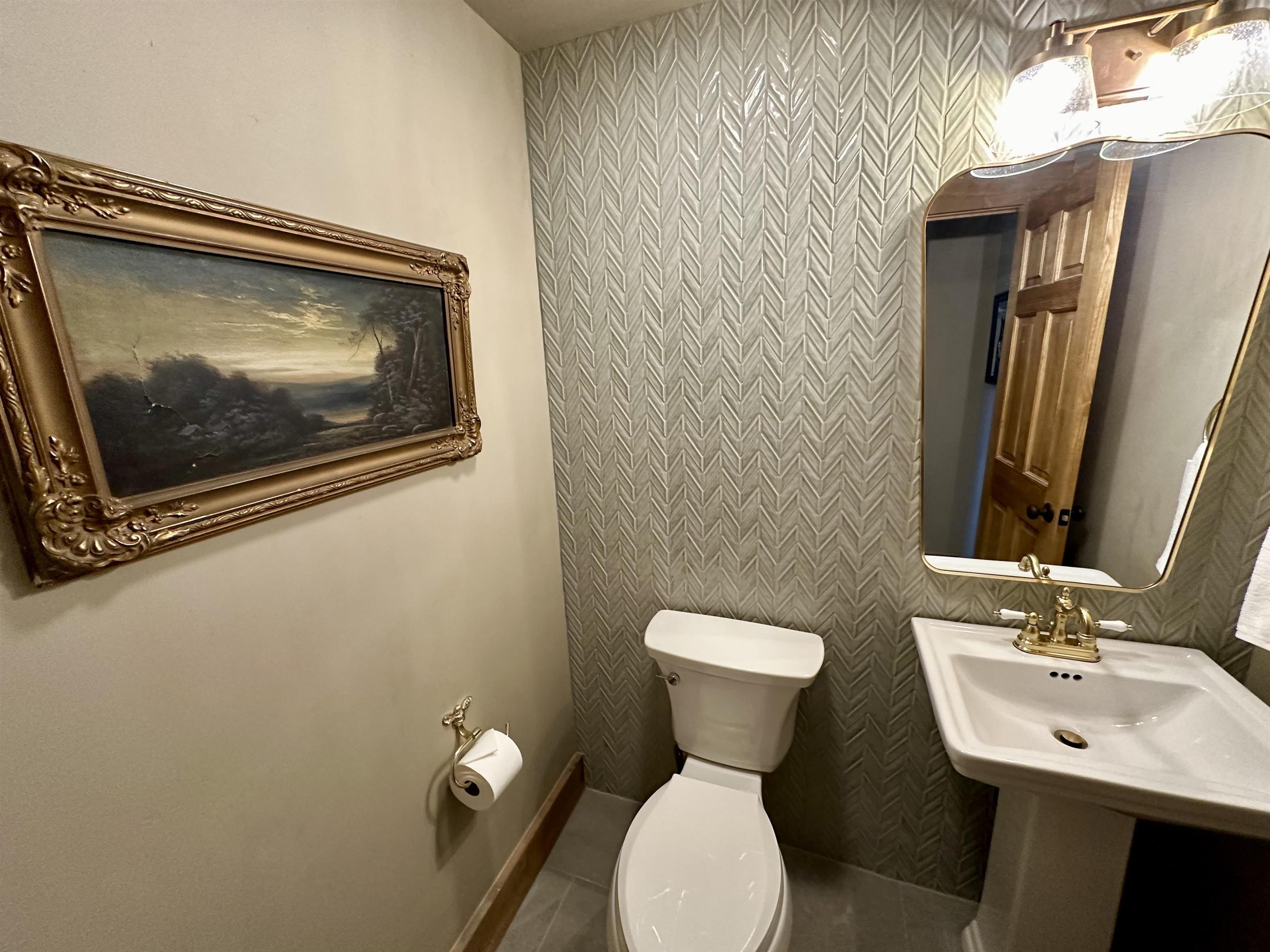 3465 Mountain View Blvd Unit: 12D