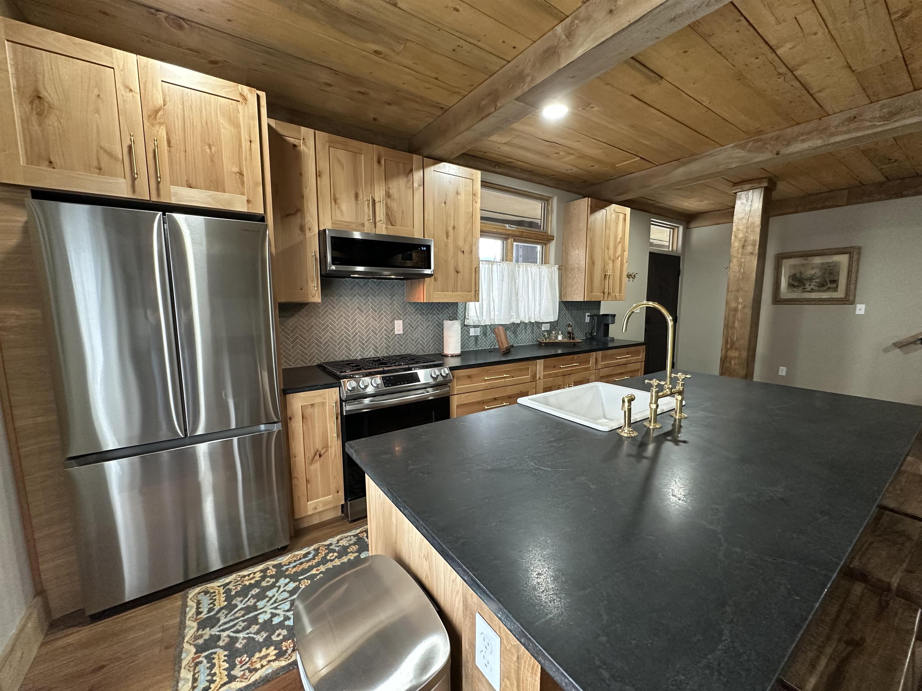 3465 Mountain View Blvd Unit: 12D