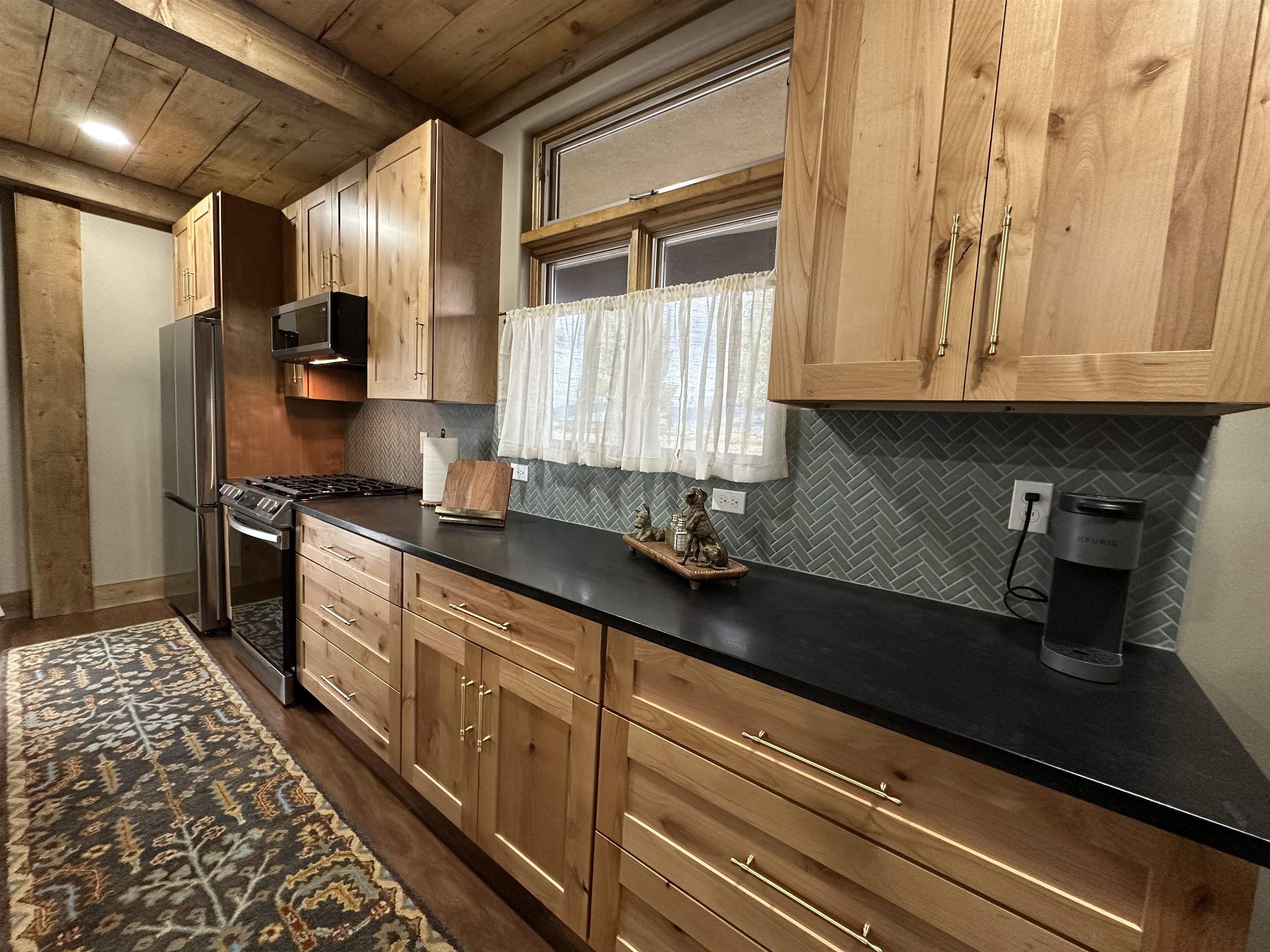 3465 Mountain View Blvd Unit: 12D