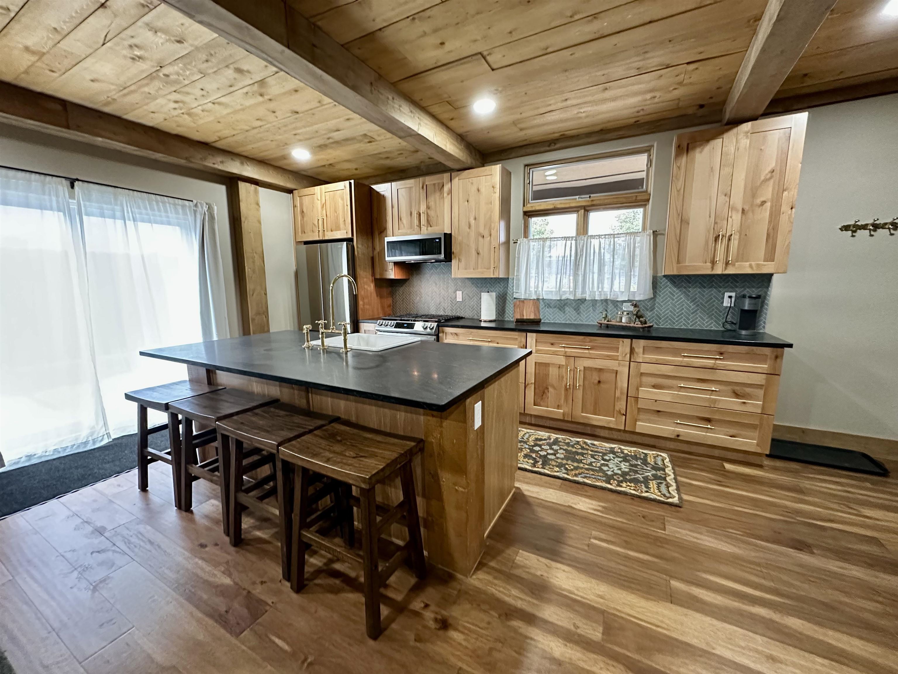 3465 Mountain View Blvd Unit: 12D