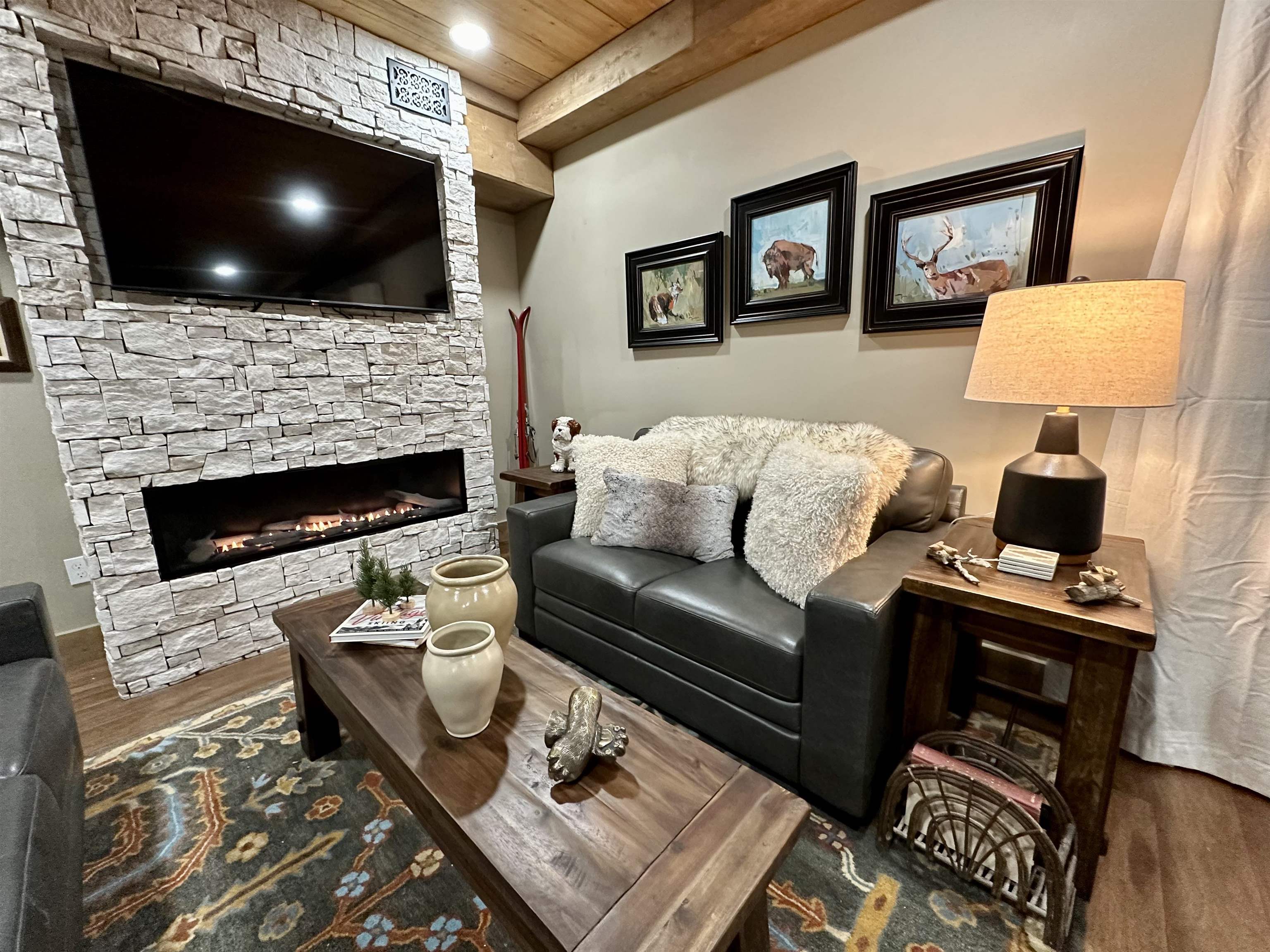 3465 Mountain View Blvd Unit: 12D