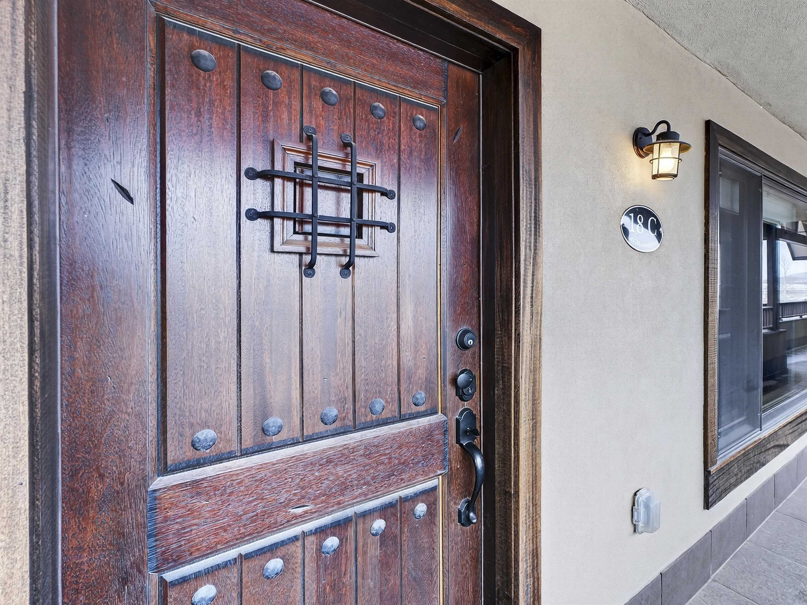 3465 Mountain View Blvd Unit: 18C