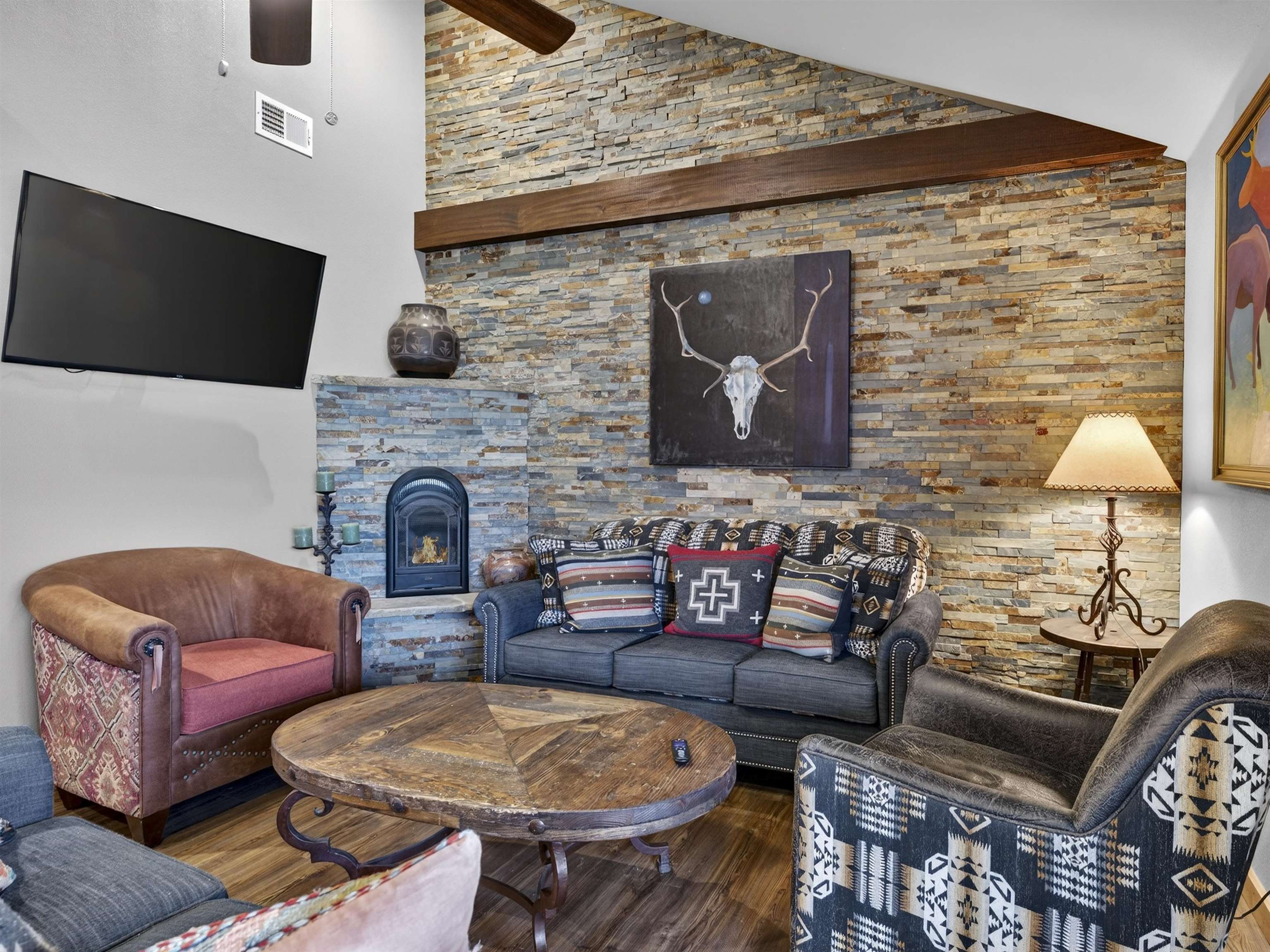 3465 Mountain View Blvd Unit: 18C