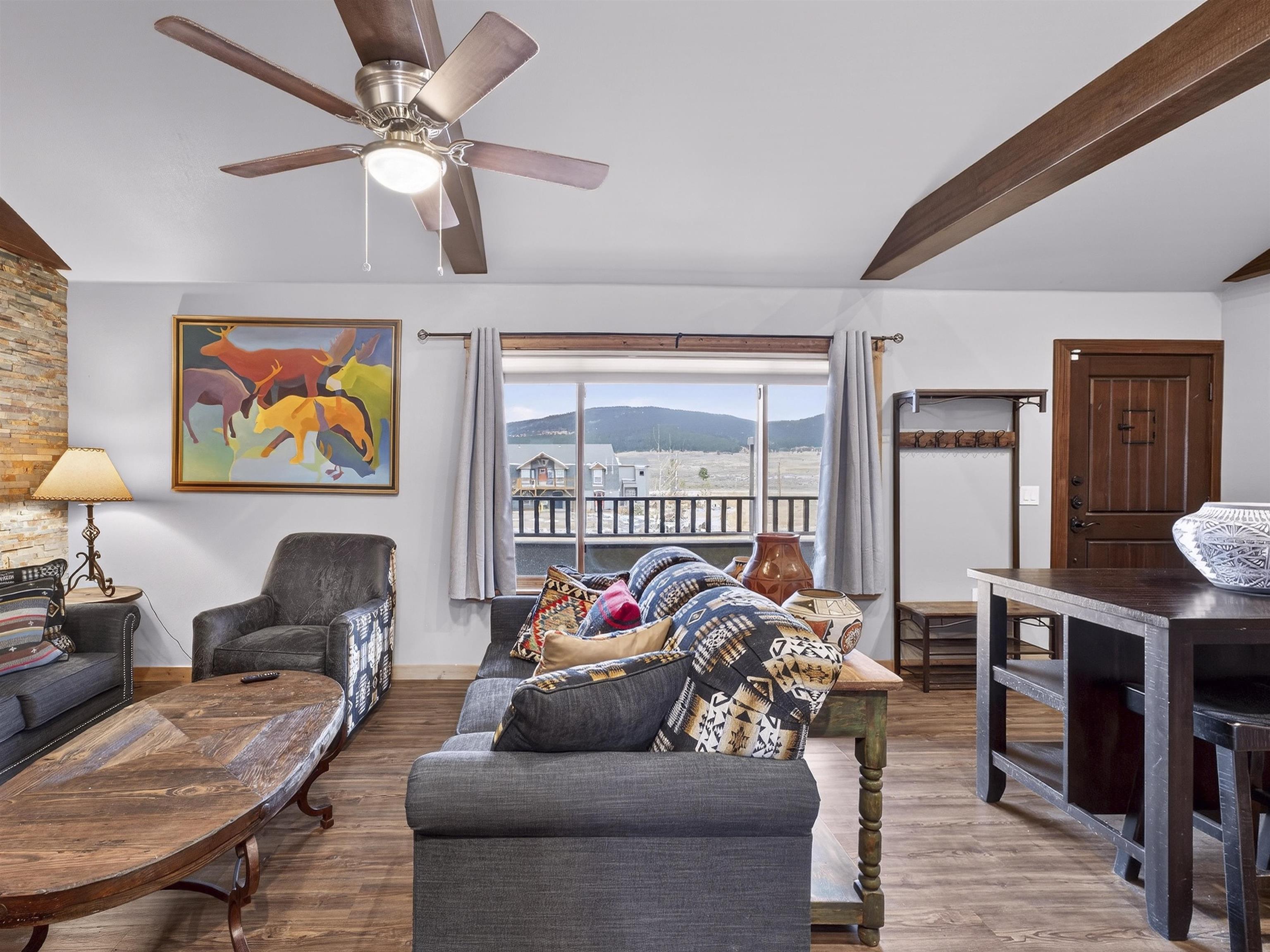 3465 Mountain View Blvd Unit: 18C