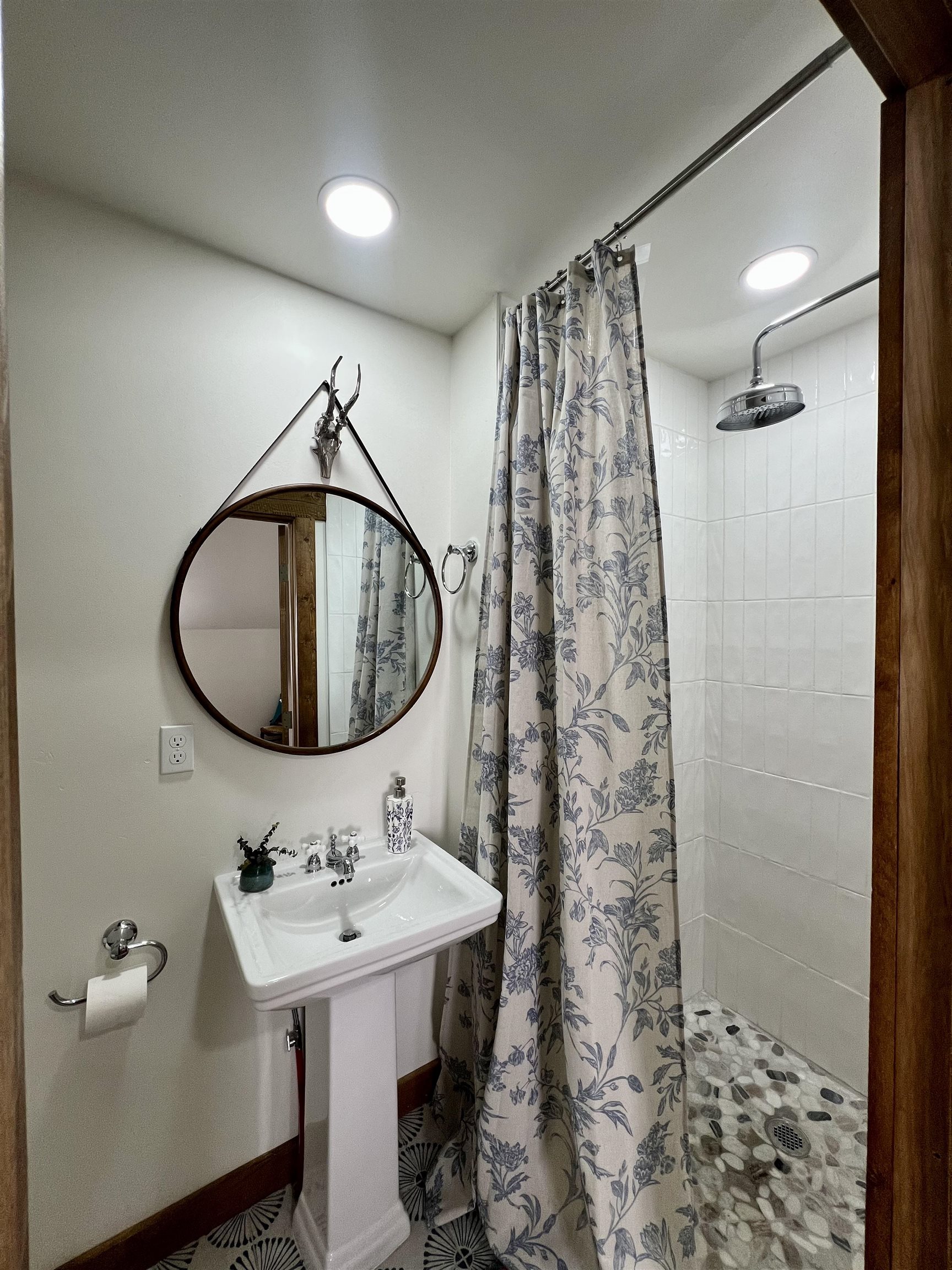 3465 Mountain View Blvd 11D