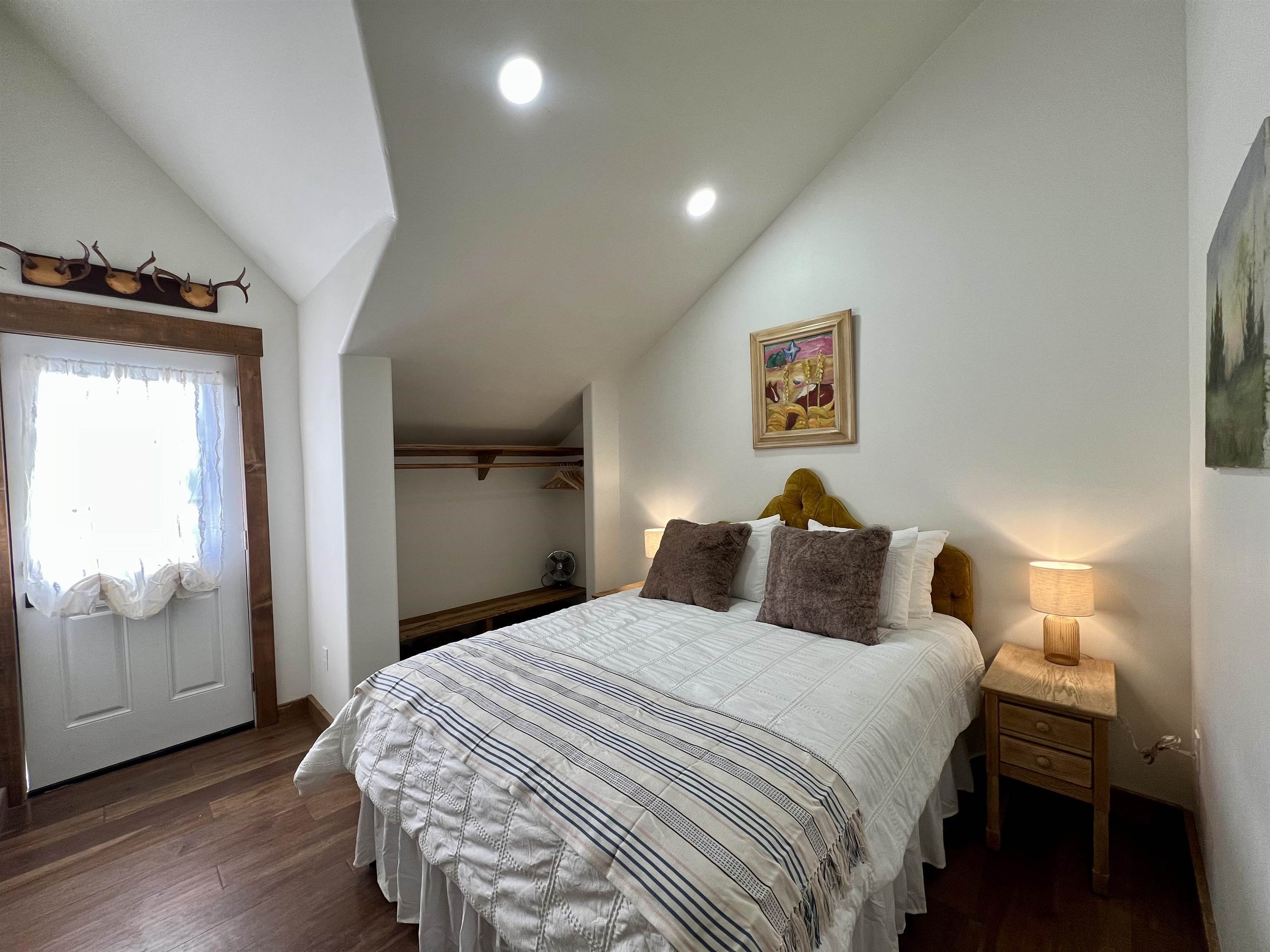 3465 Mountain View Blvd 11D