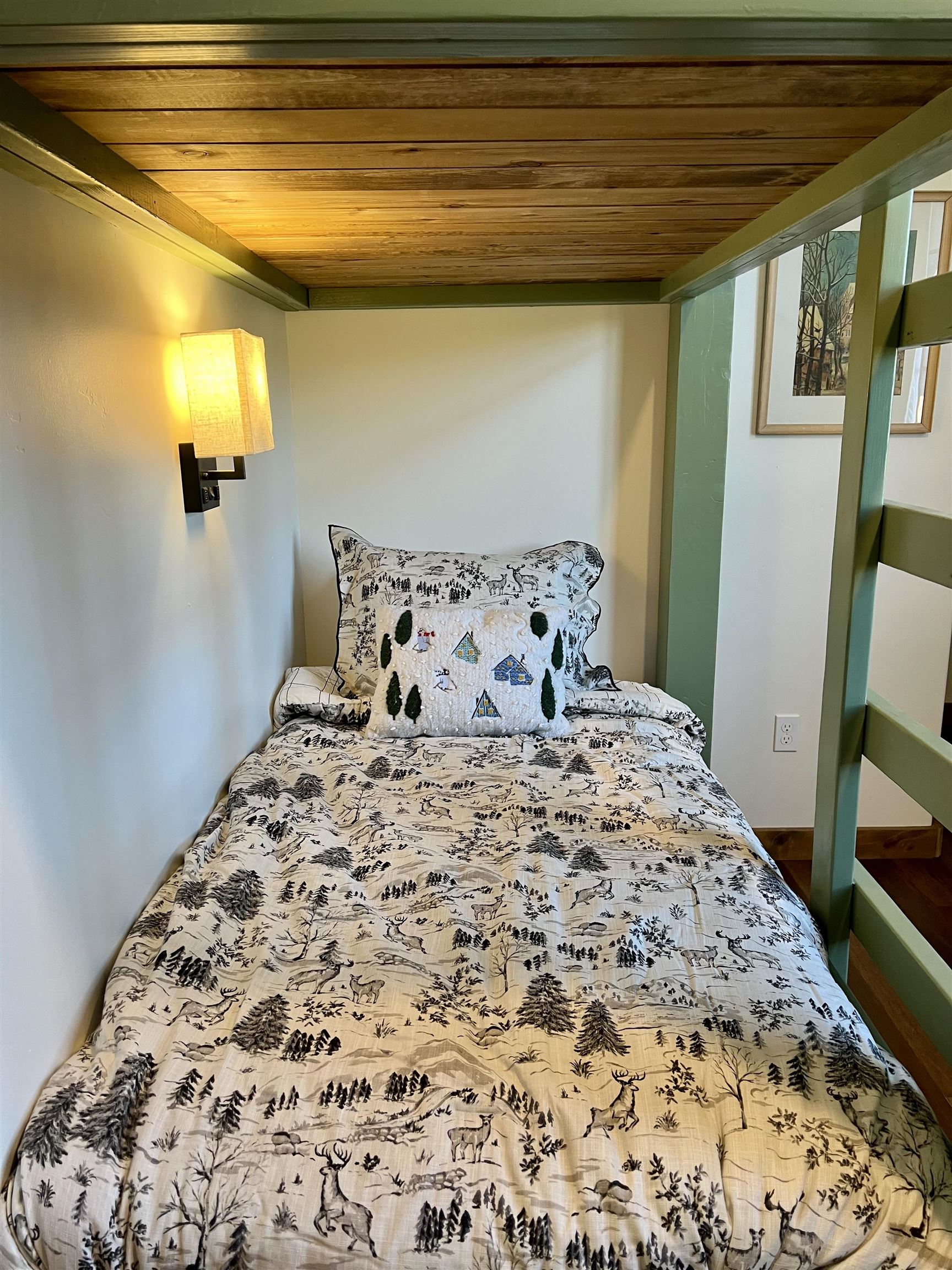 3465 Mountain View Blvd 11D