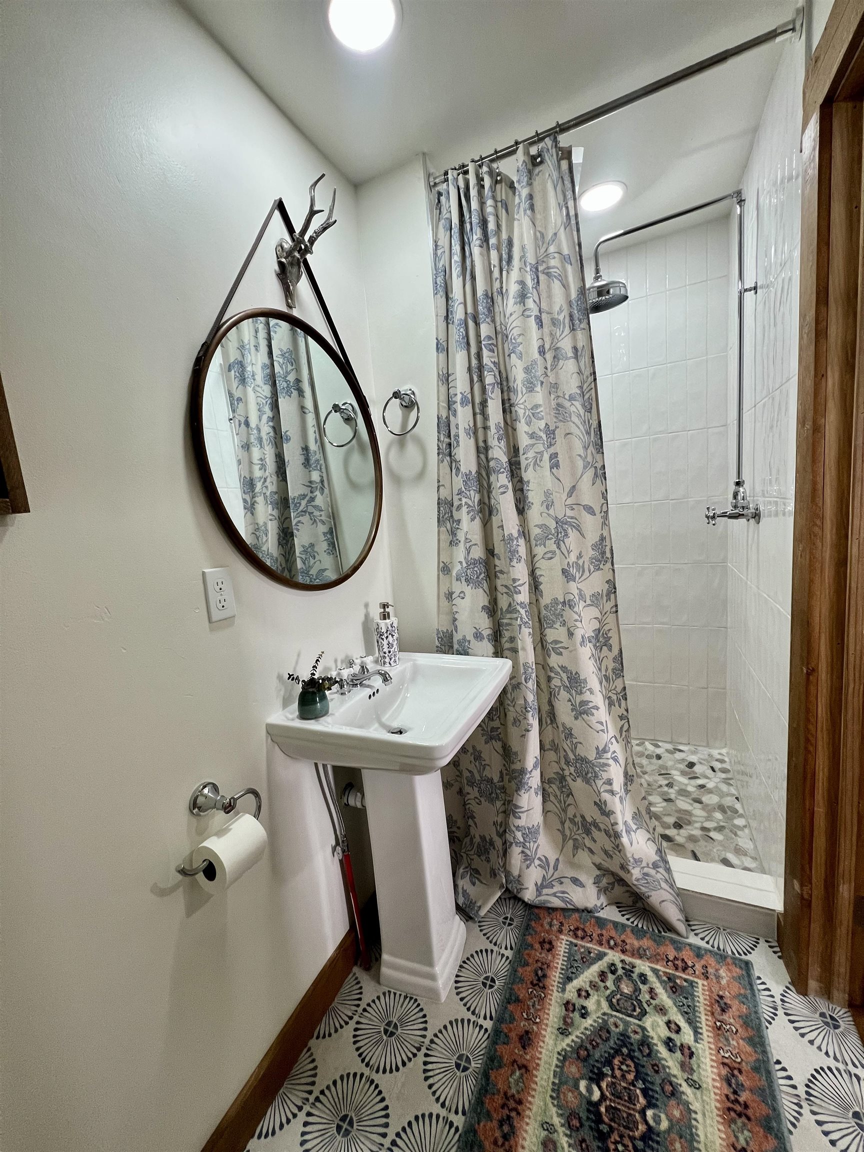 3465 Mountain View Blvd 11D