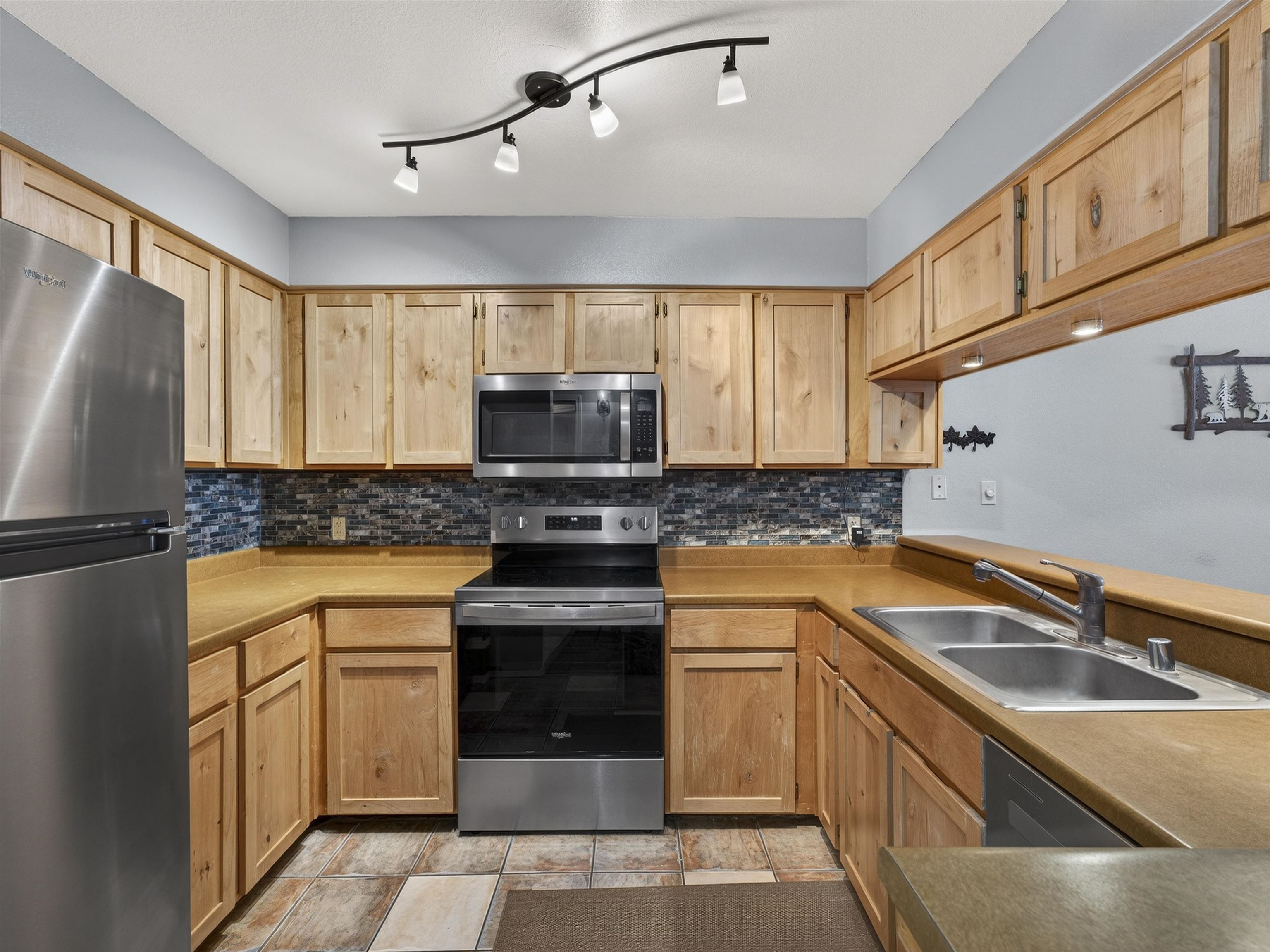 39 Vail Ave Unit: 111
