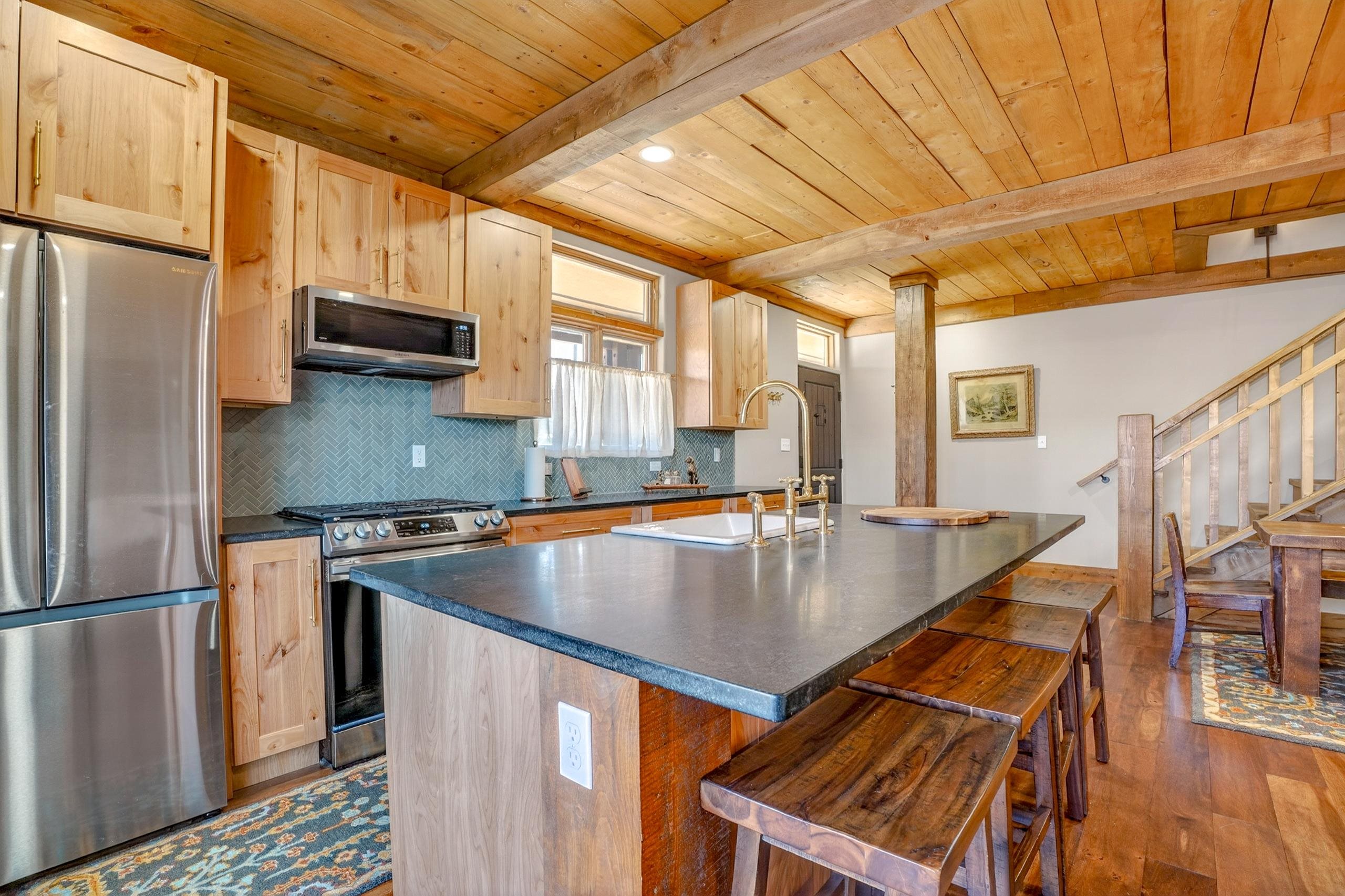 3465 Mountain View Blvd 12D