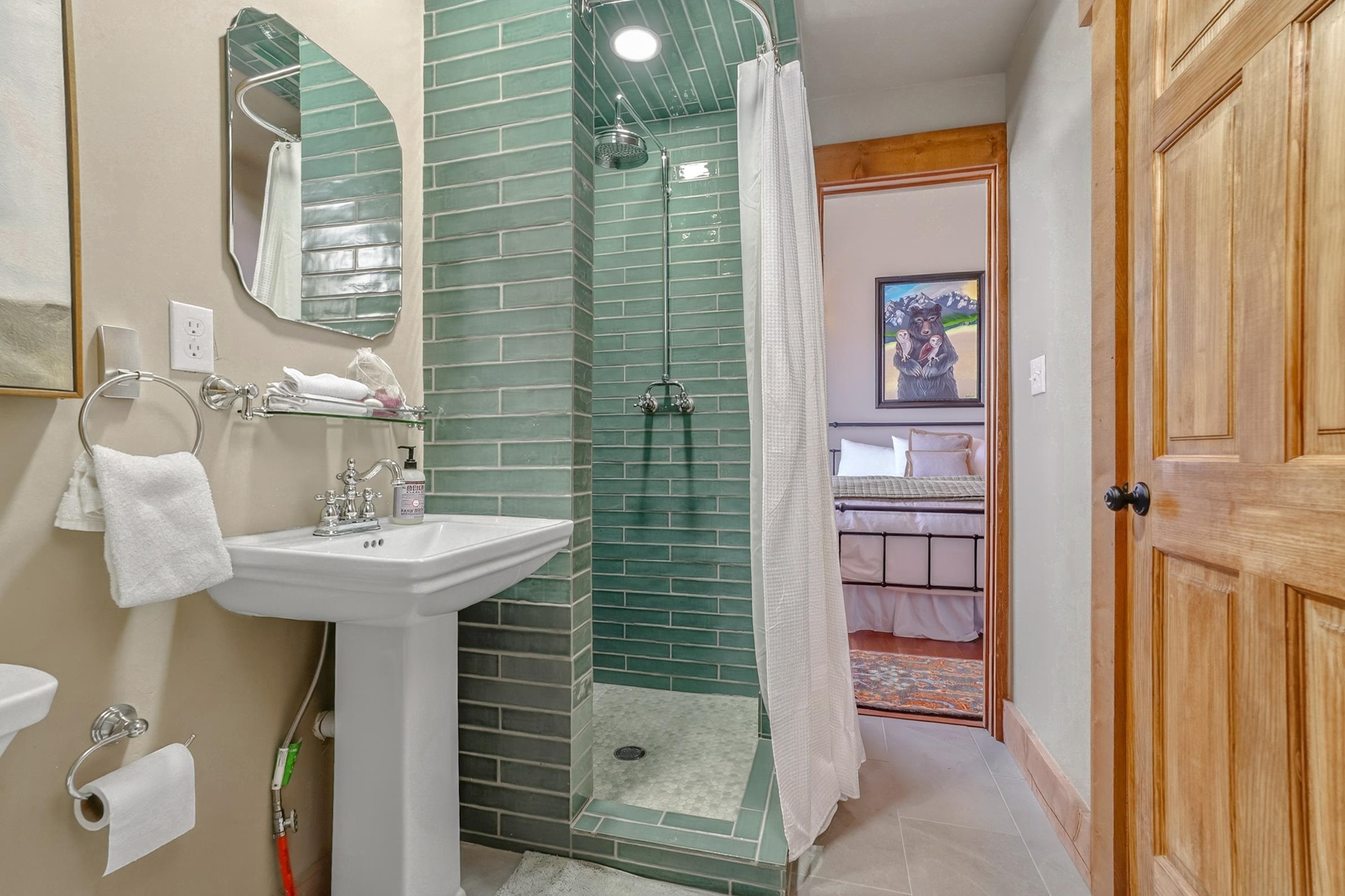 3465 Mountain View Blvd 12D