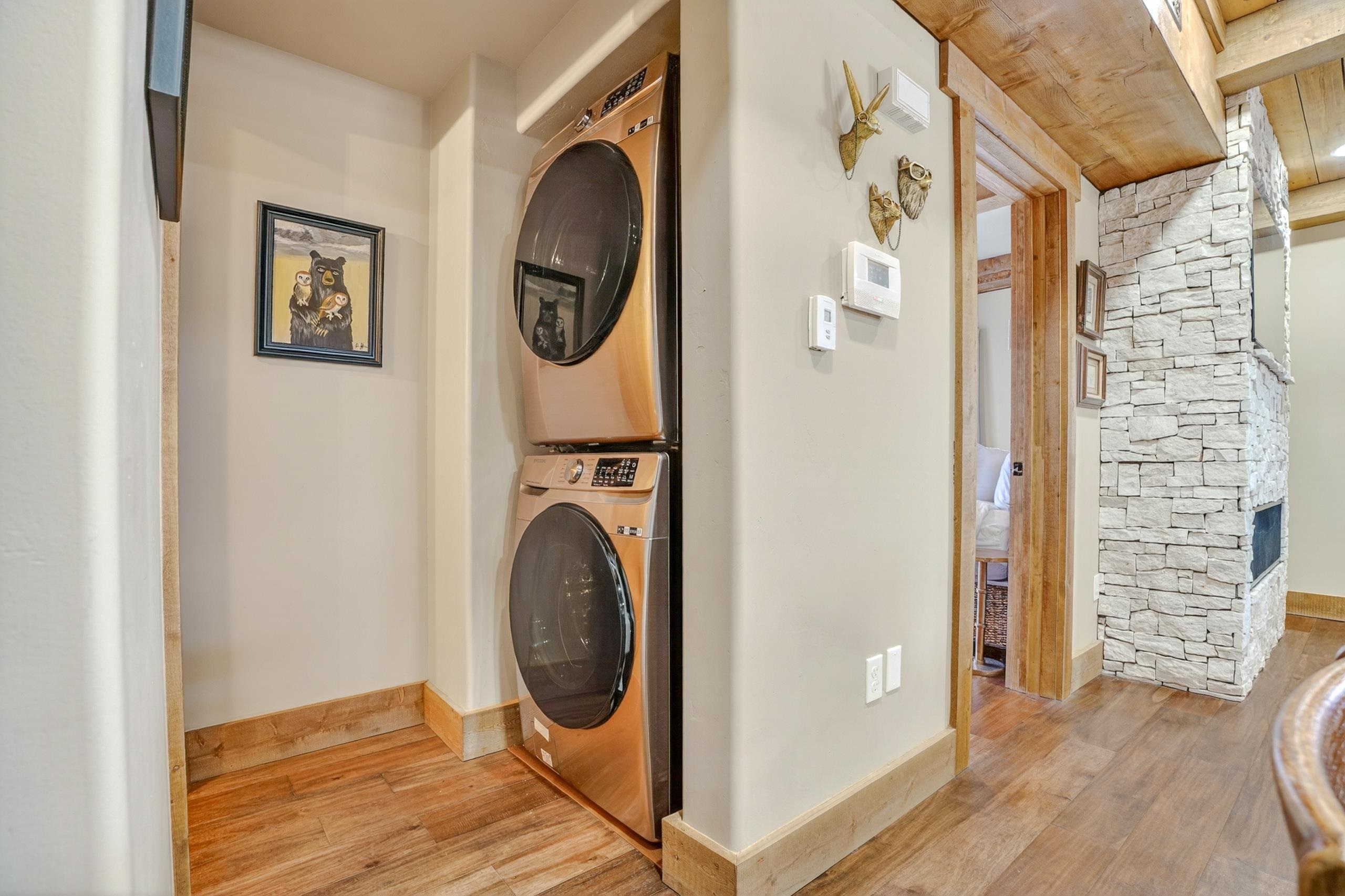 3465 Mountain View Blvd 12D