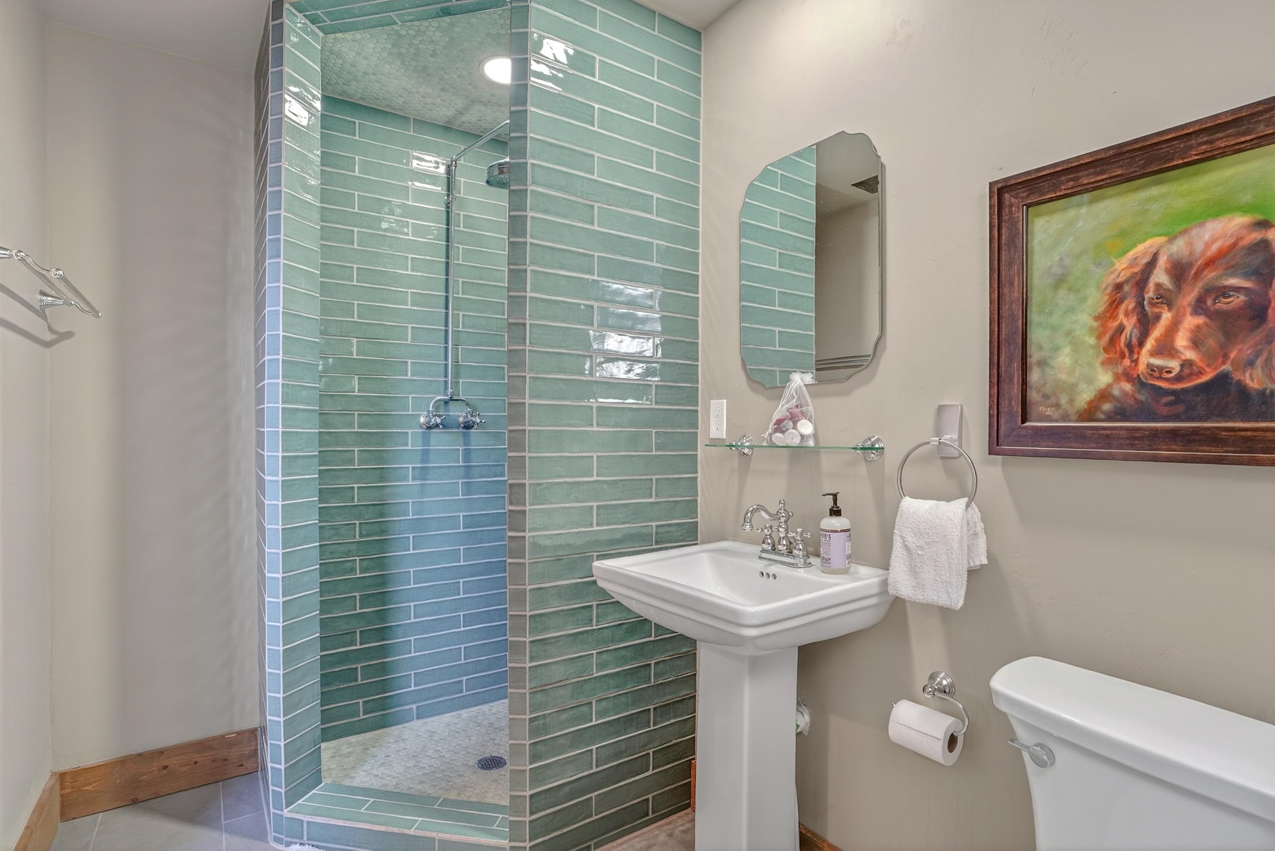 3465 Mountain View Blvd 12D