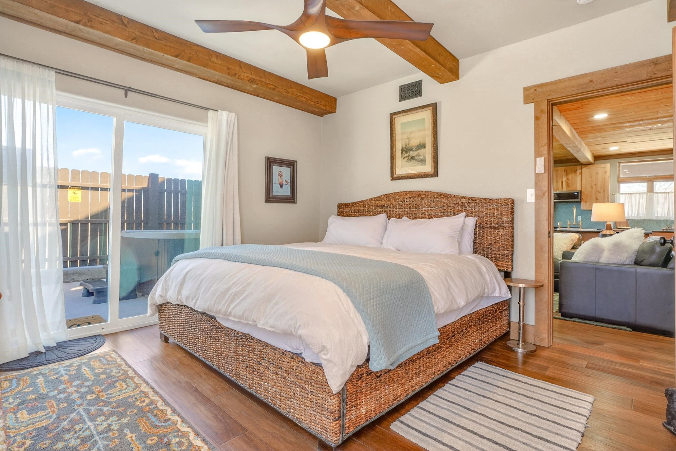 3465 Mountain View Blvd 12D