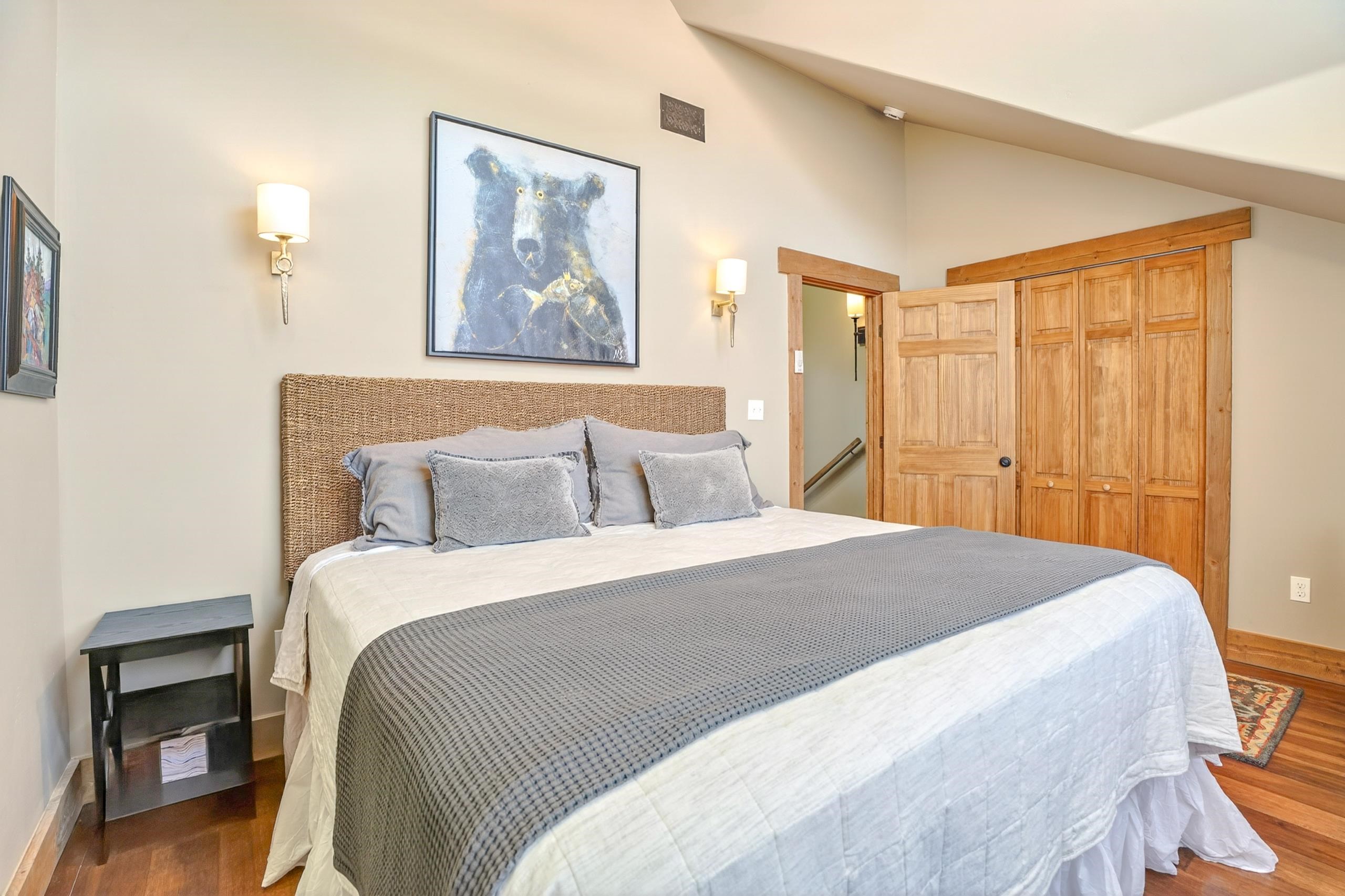 3465 Mountain View Blvd 12D