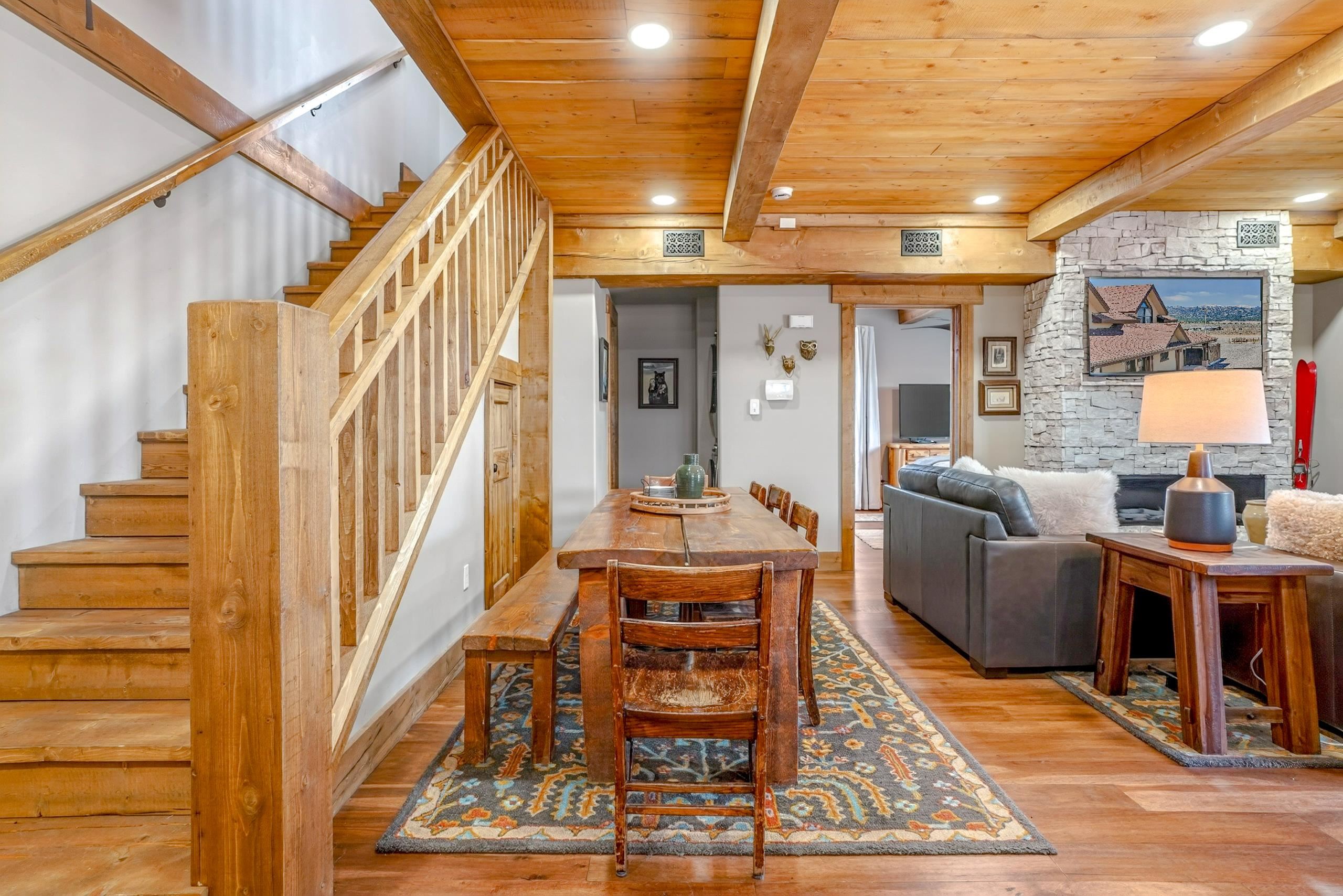 3465 Mountain View Blvd 12D