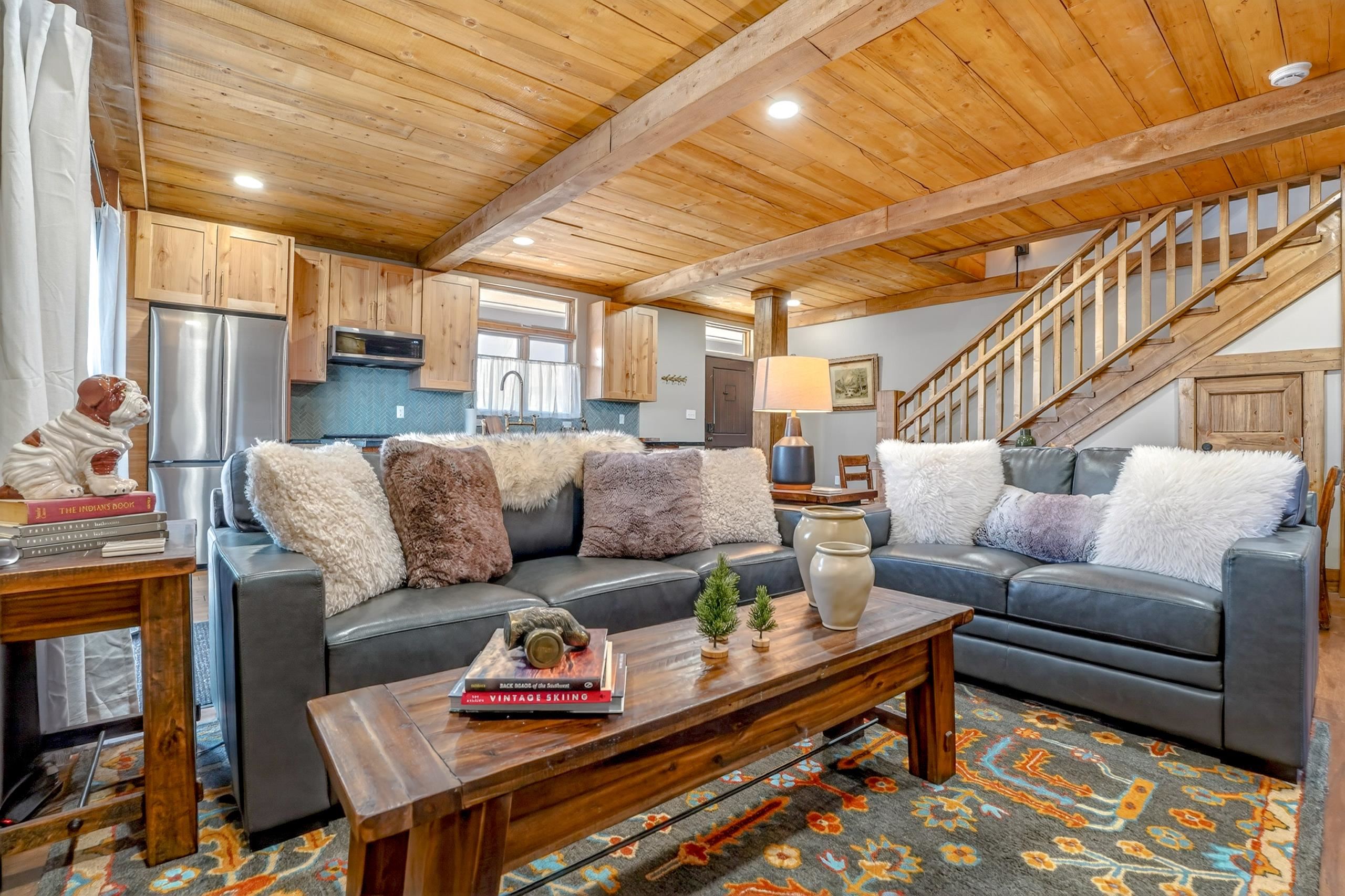 3465 Mountain View Blvd 12D