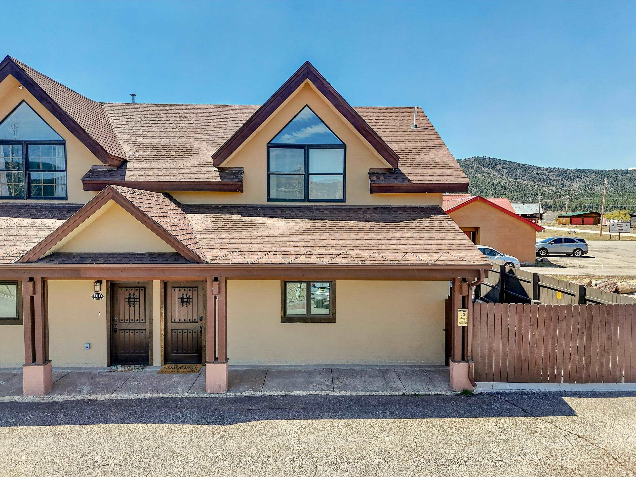 3465 Mountain View Blvd 12D