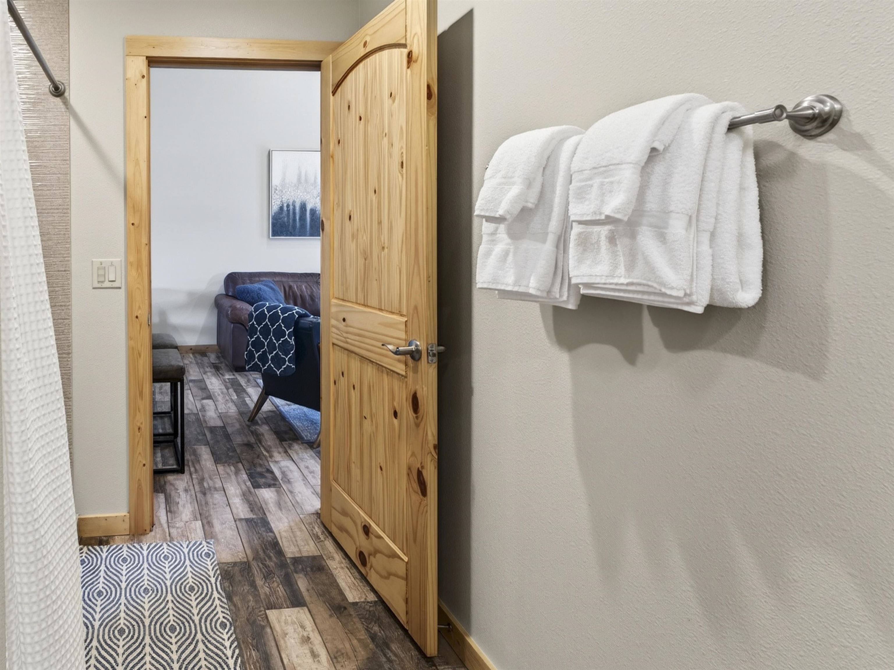 3465 Mountain View Blvd Unit: 16B
