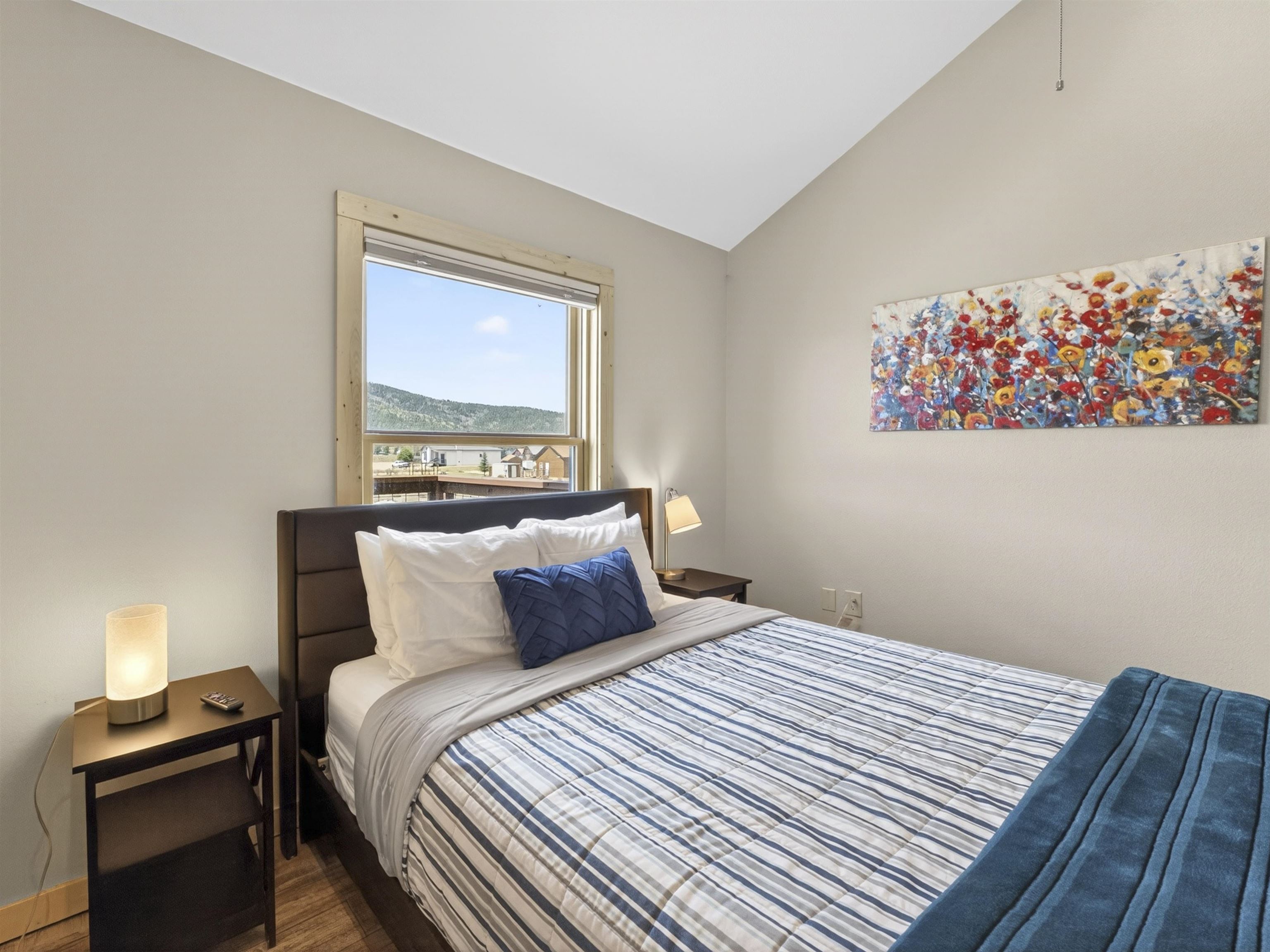 3465 Mountain View Blvd Unit: 16B