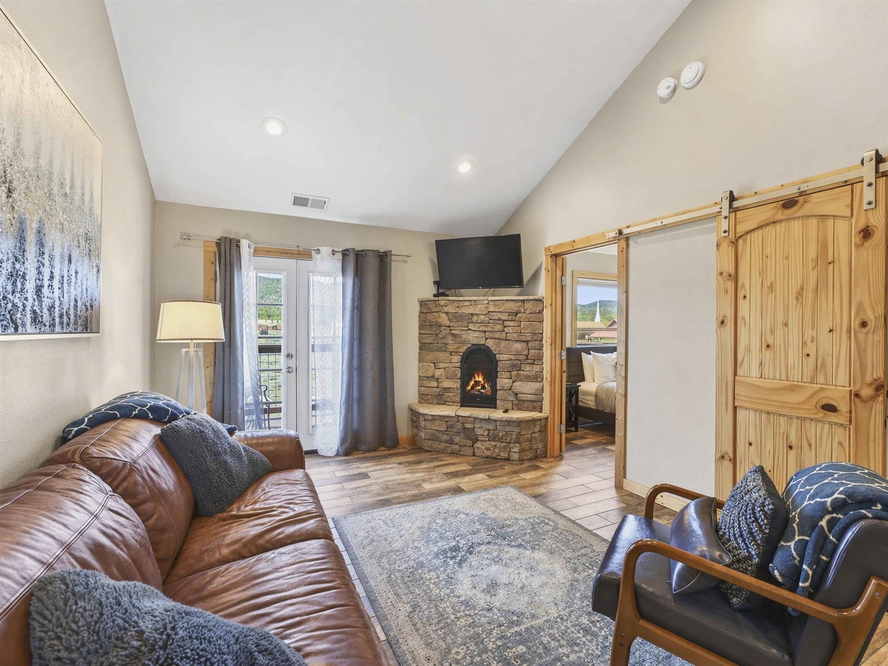 3465 Mountain View Blvd Unit: 16B
