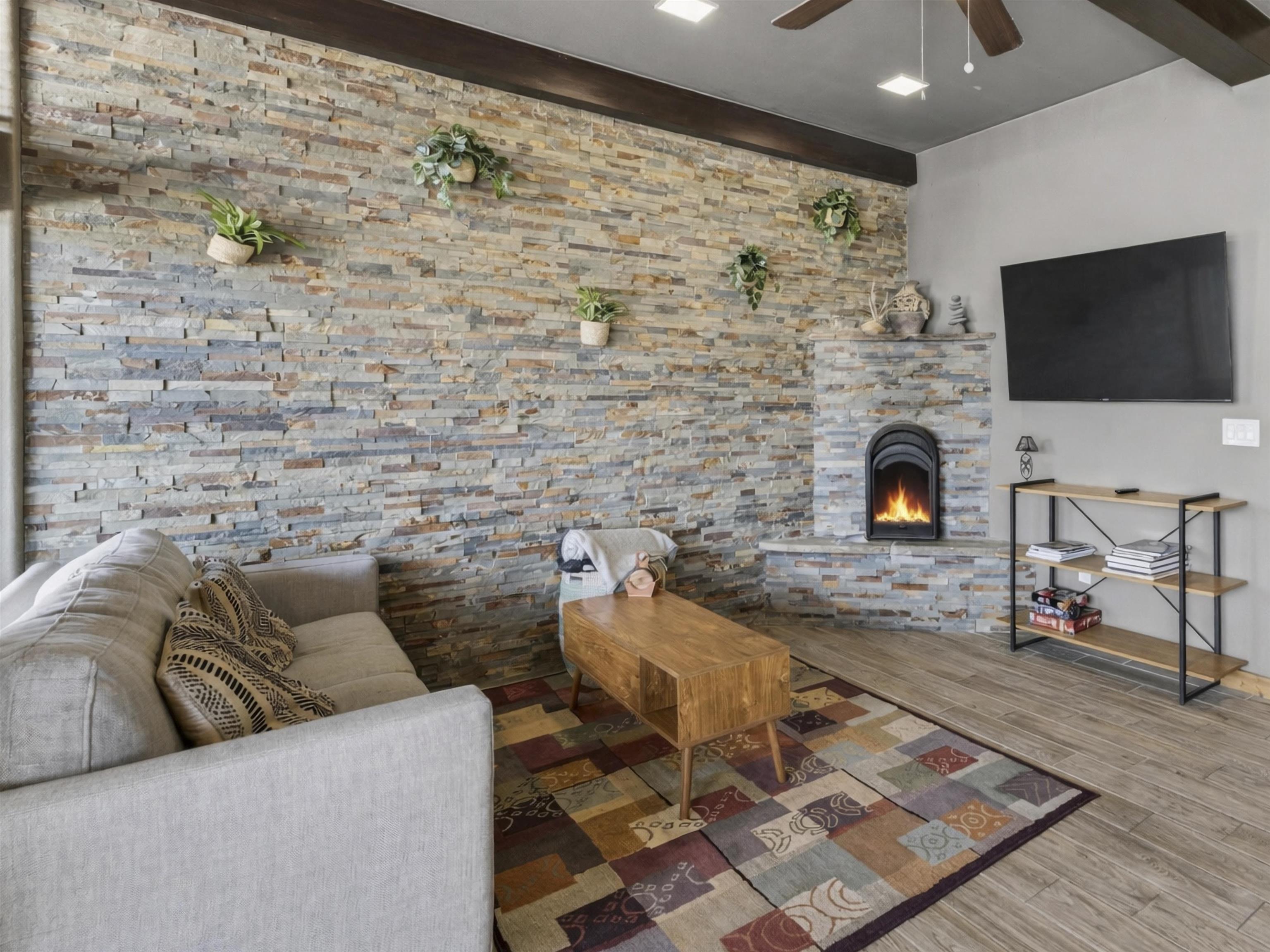 3465 Mountain View Blvd Unit: 5B