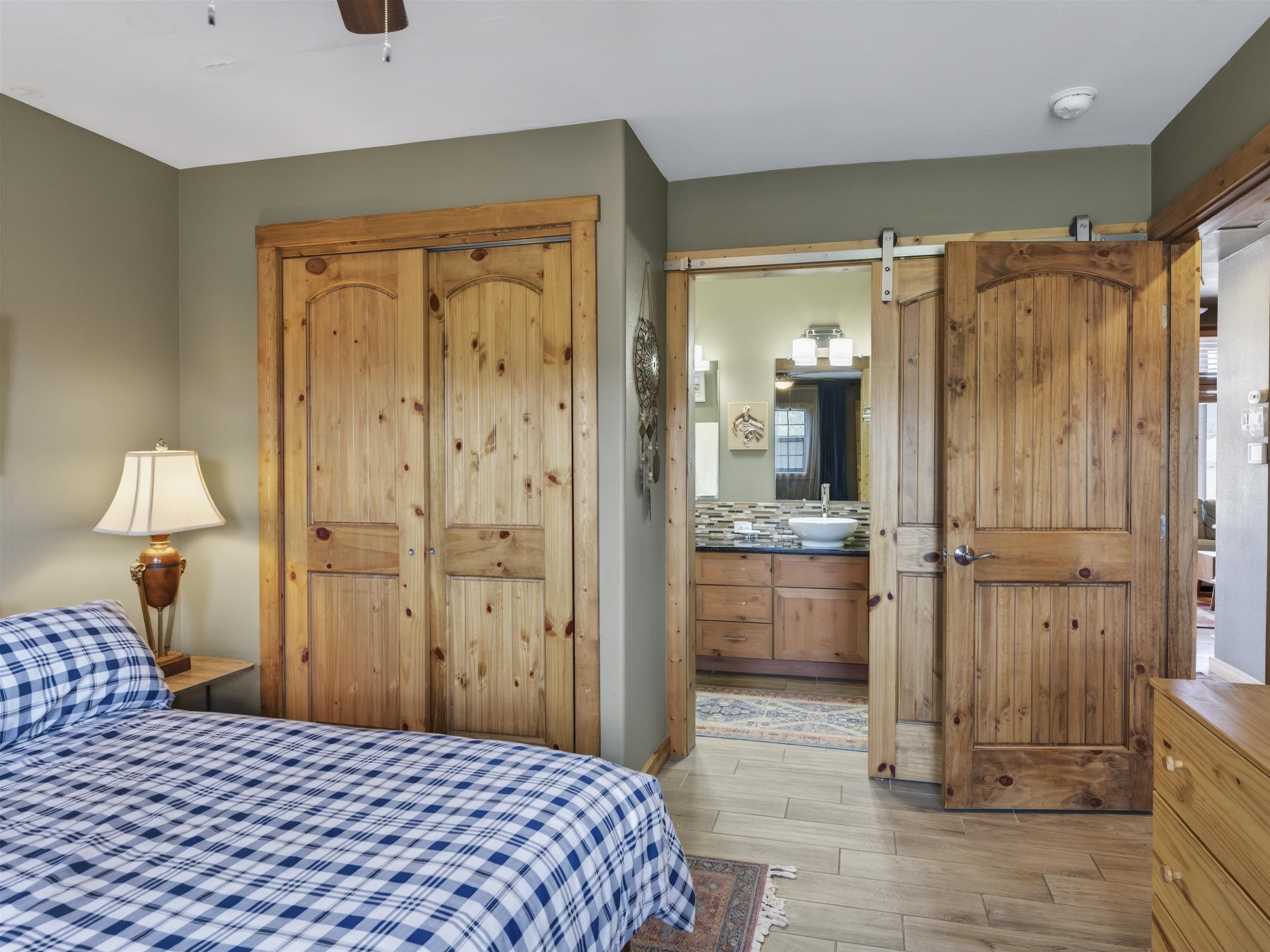 3465 Mountain View Blvd Unit: 5B