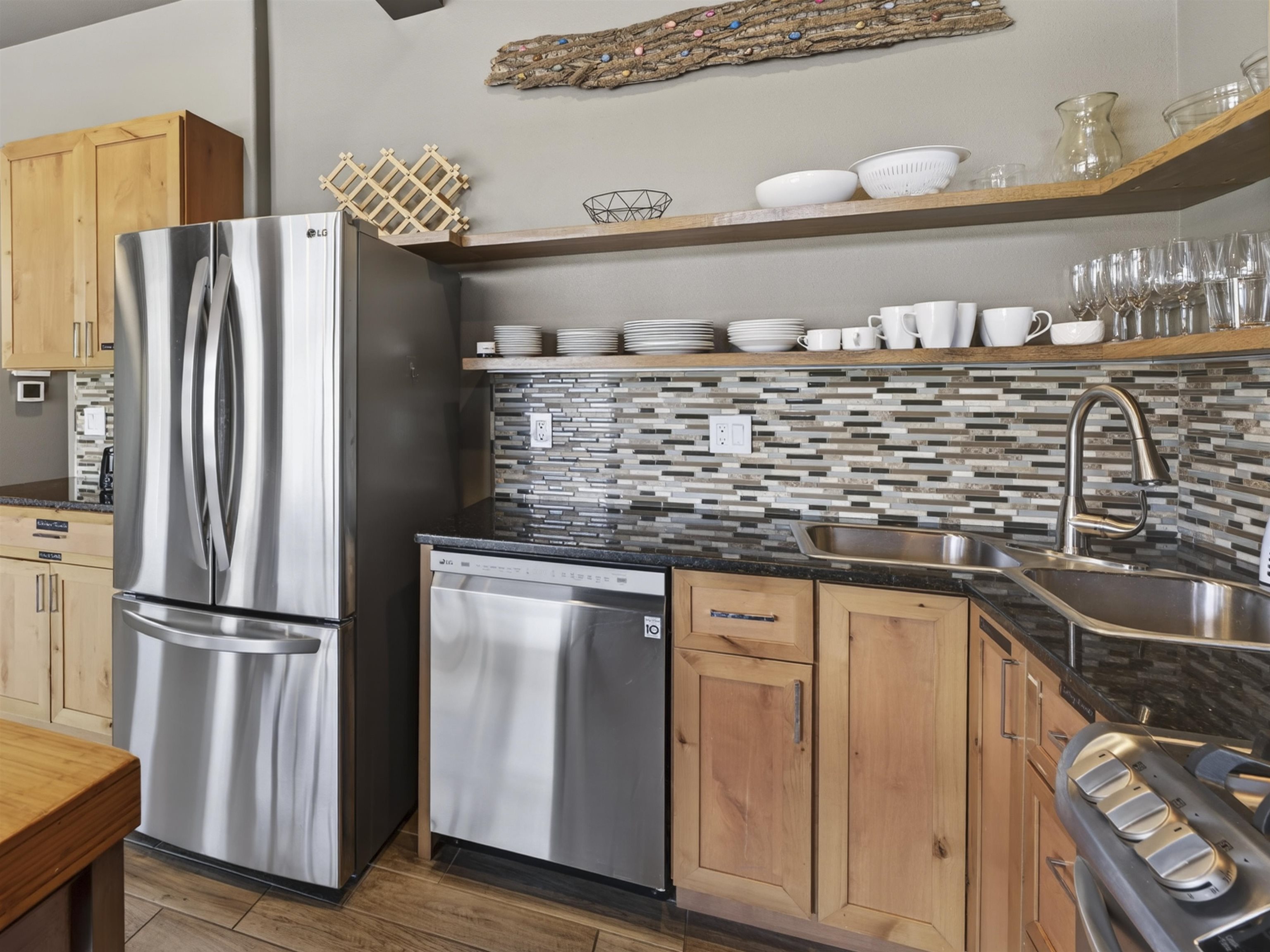 3465 Mountain View Blvd Unit: 5B