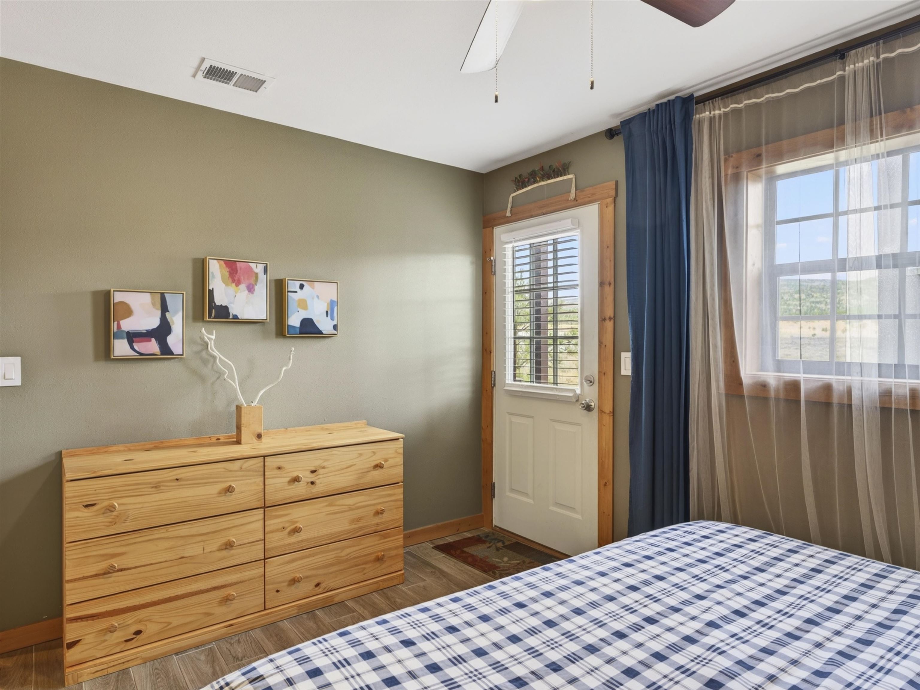 3465 Mountain View Blvd Unit: 5B