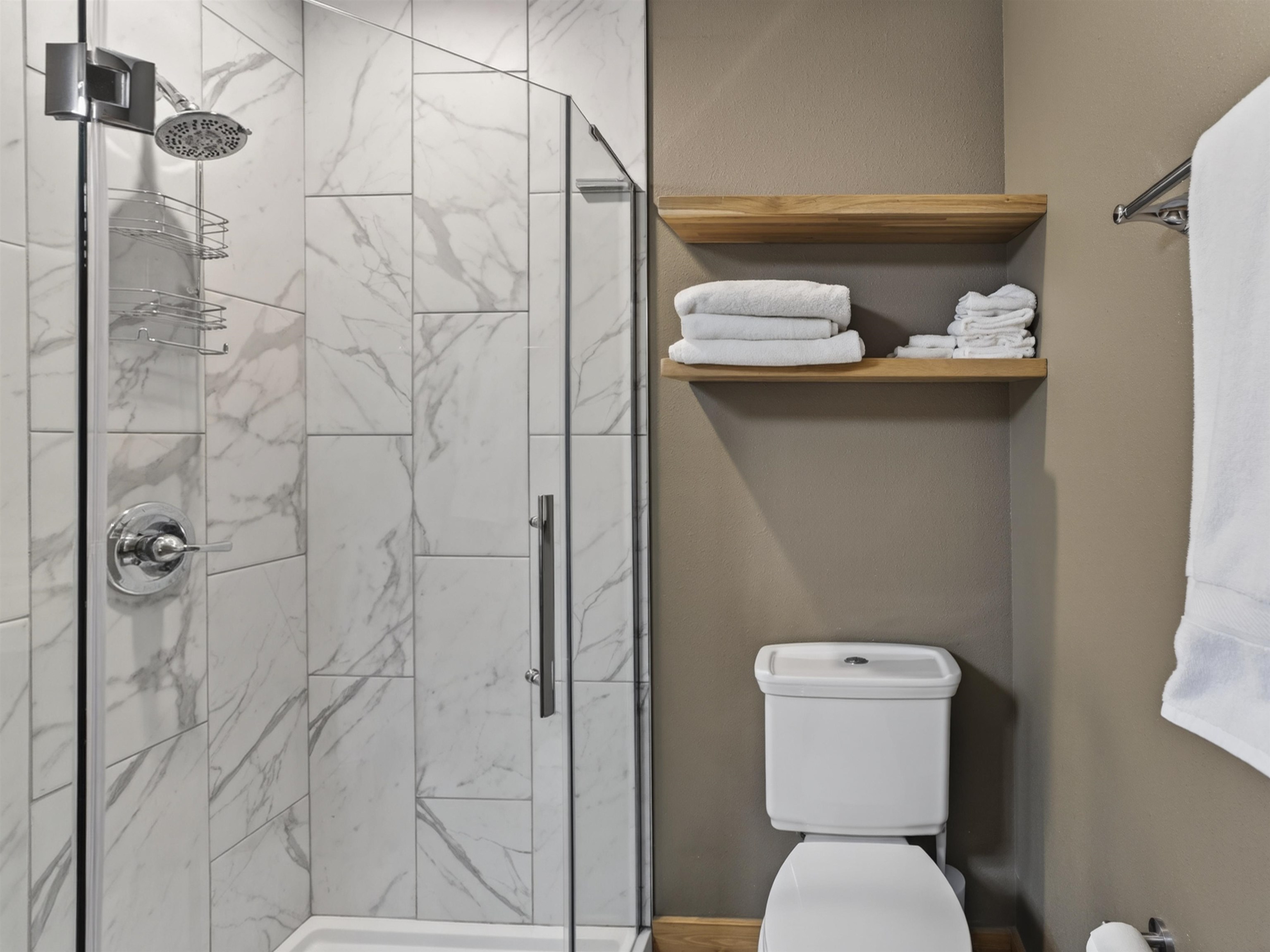 3465 Mountain View Blvd Unit: 5B