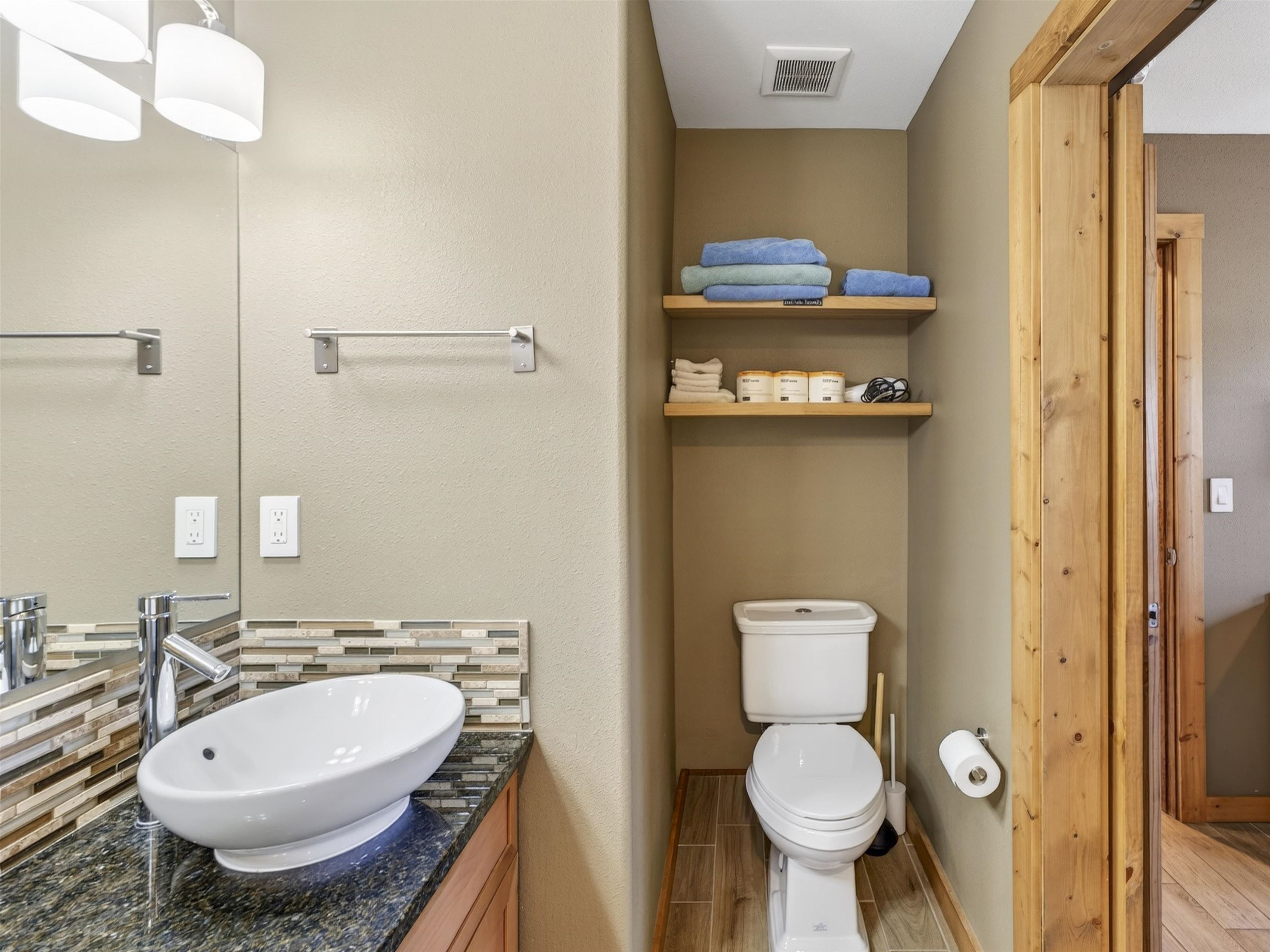 3465 Mountain View Blvd Unit: 5B