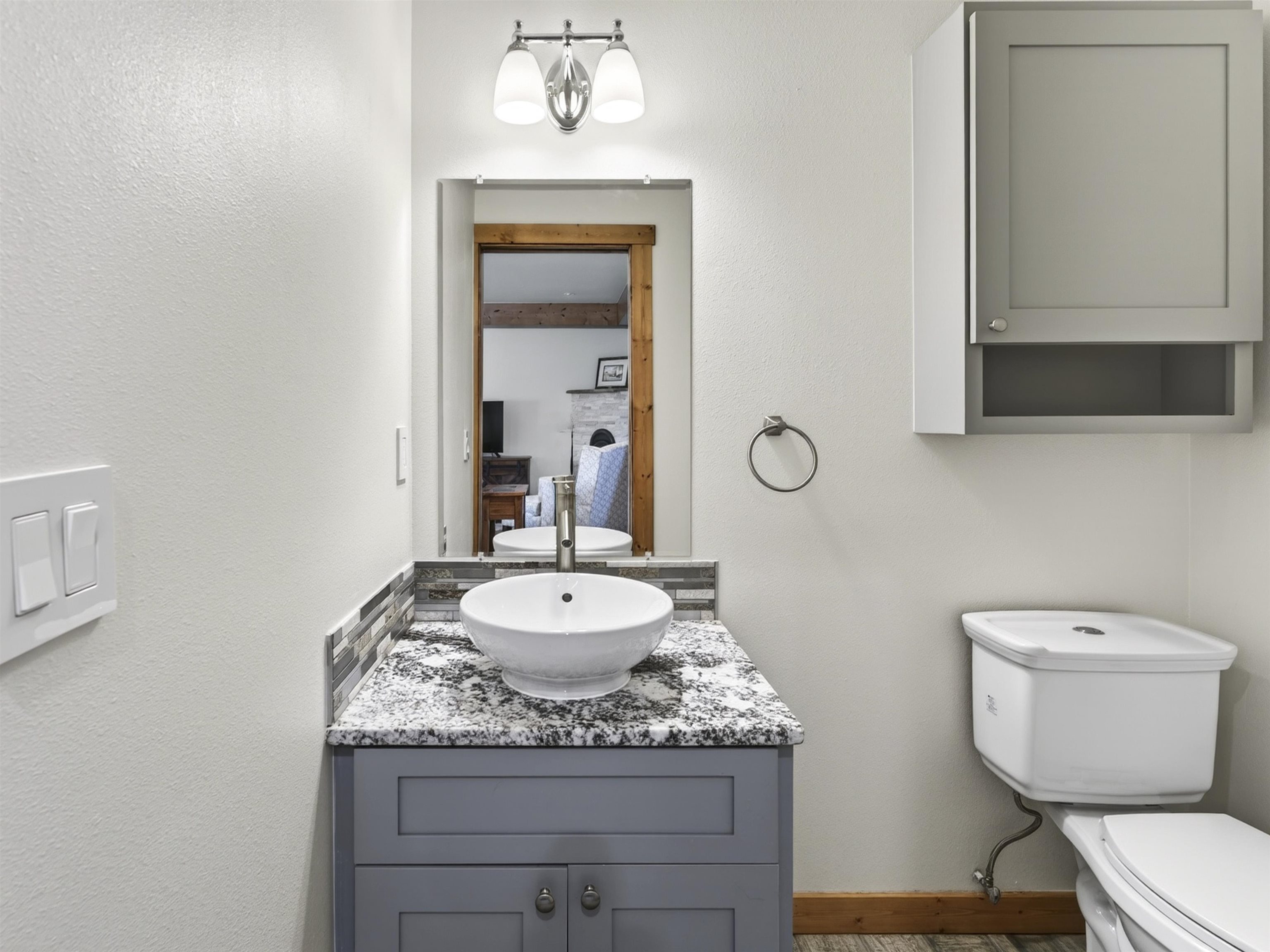 3465 Mountain View Blvd 2A