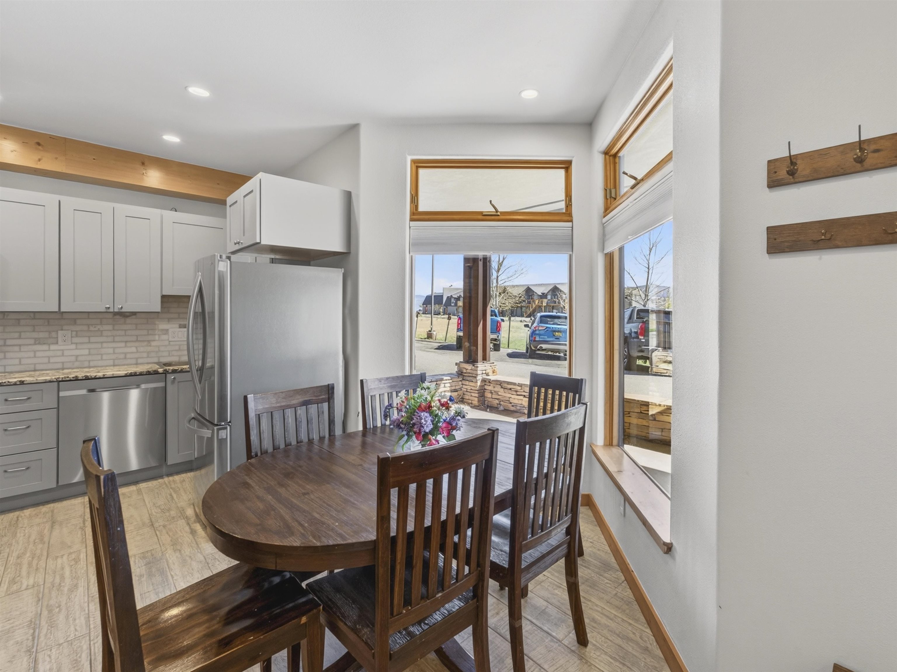 3465 Mountain View Blvd 2A
