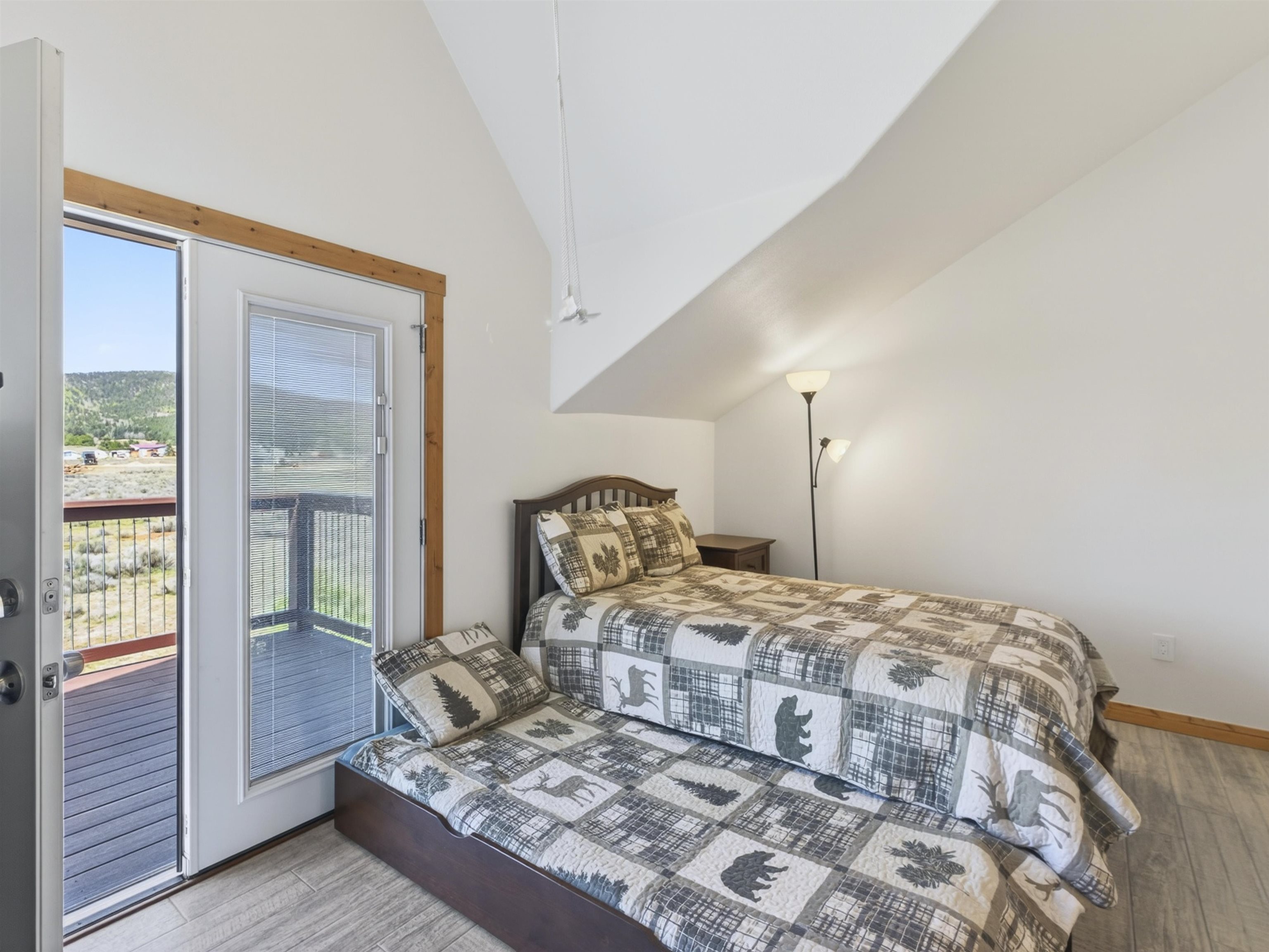 3465 Mountain View Blvd 2A