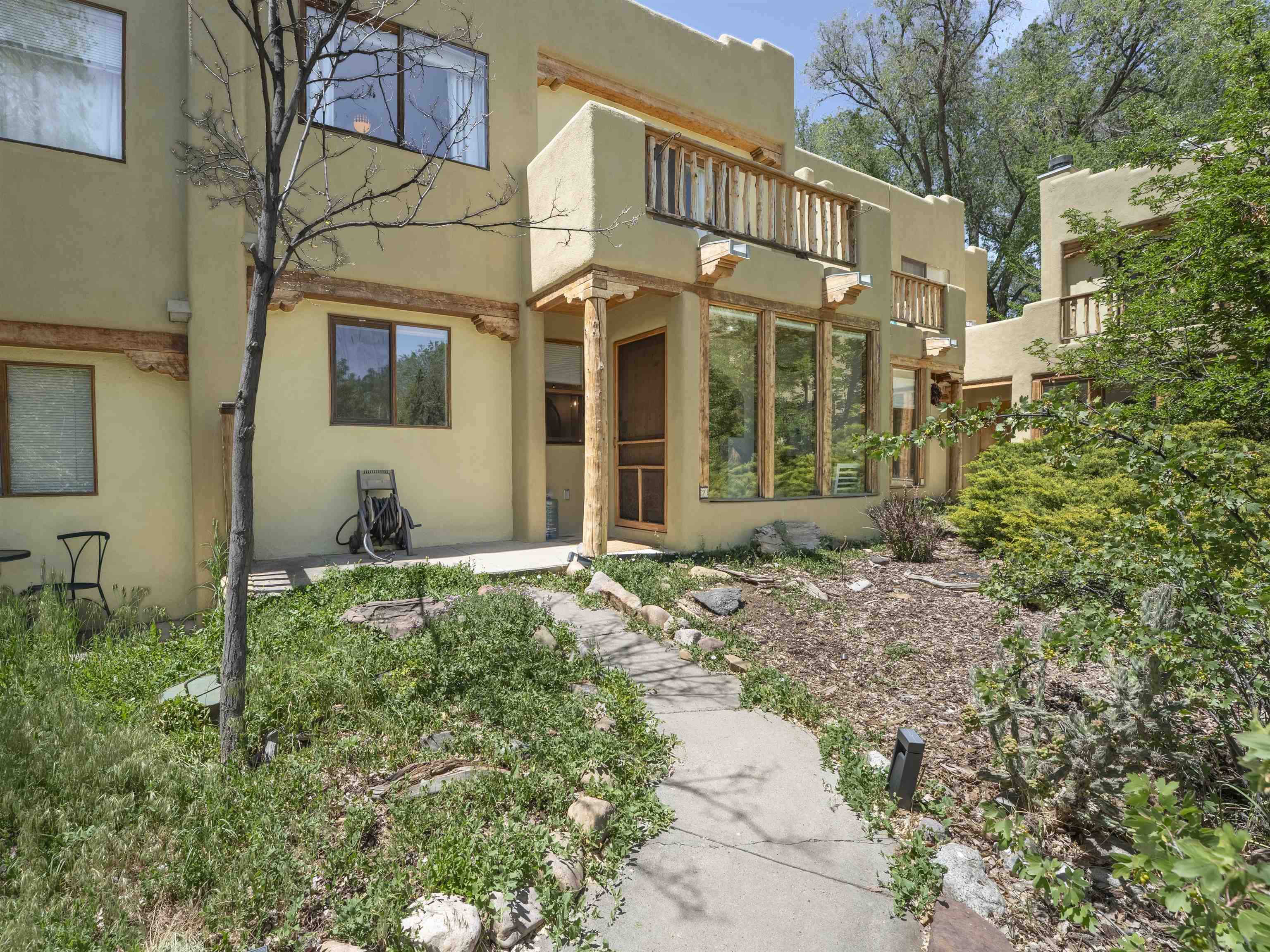 114 Las Cruces Rd Unit: F