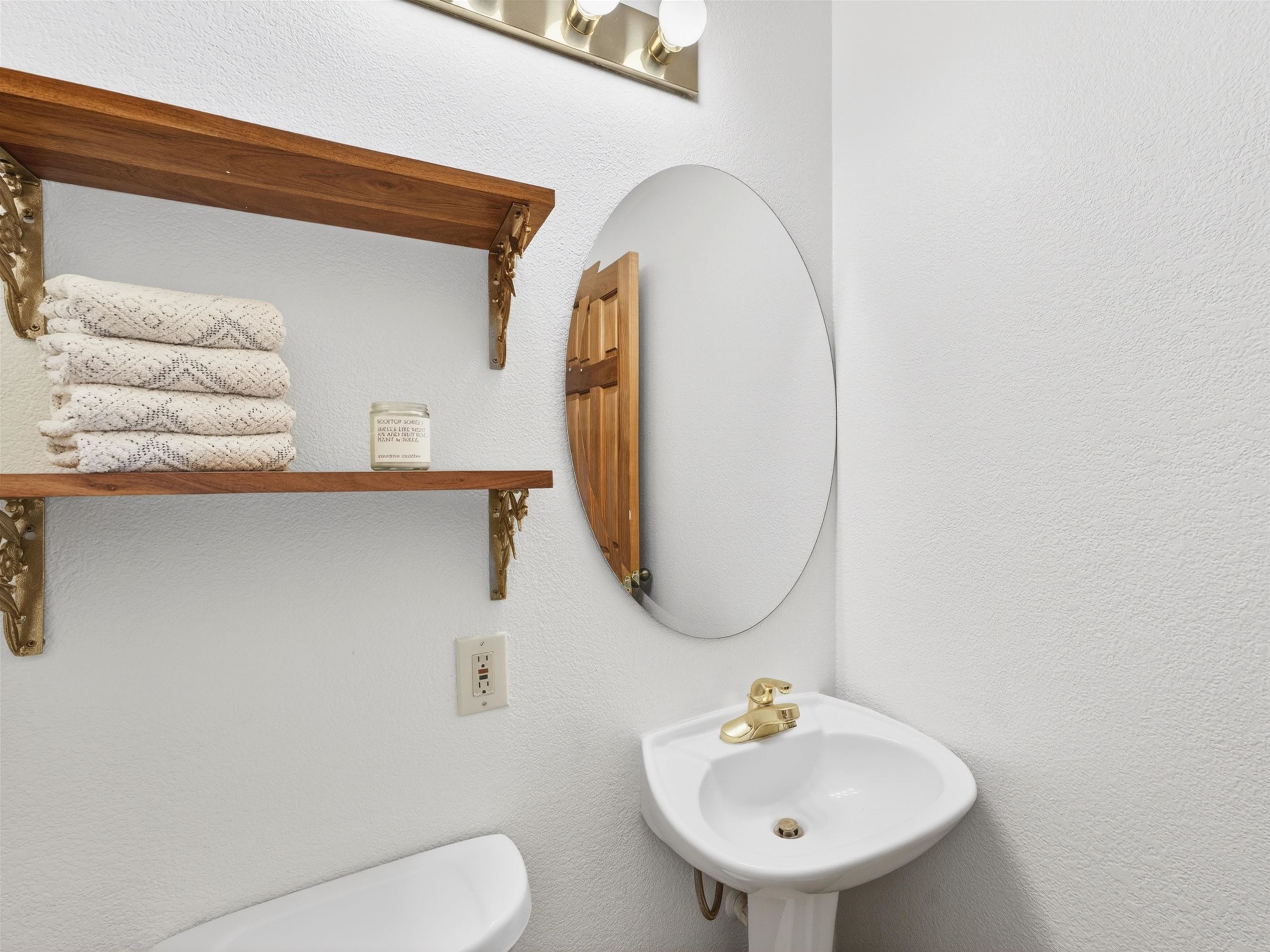 114 Las Cruces Rd Unit: F