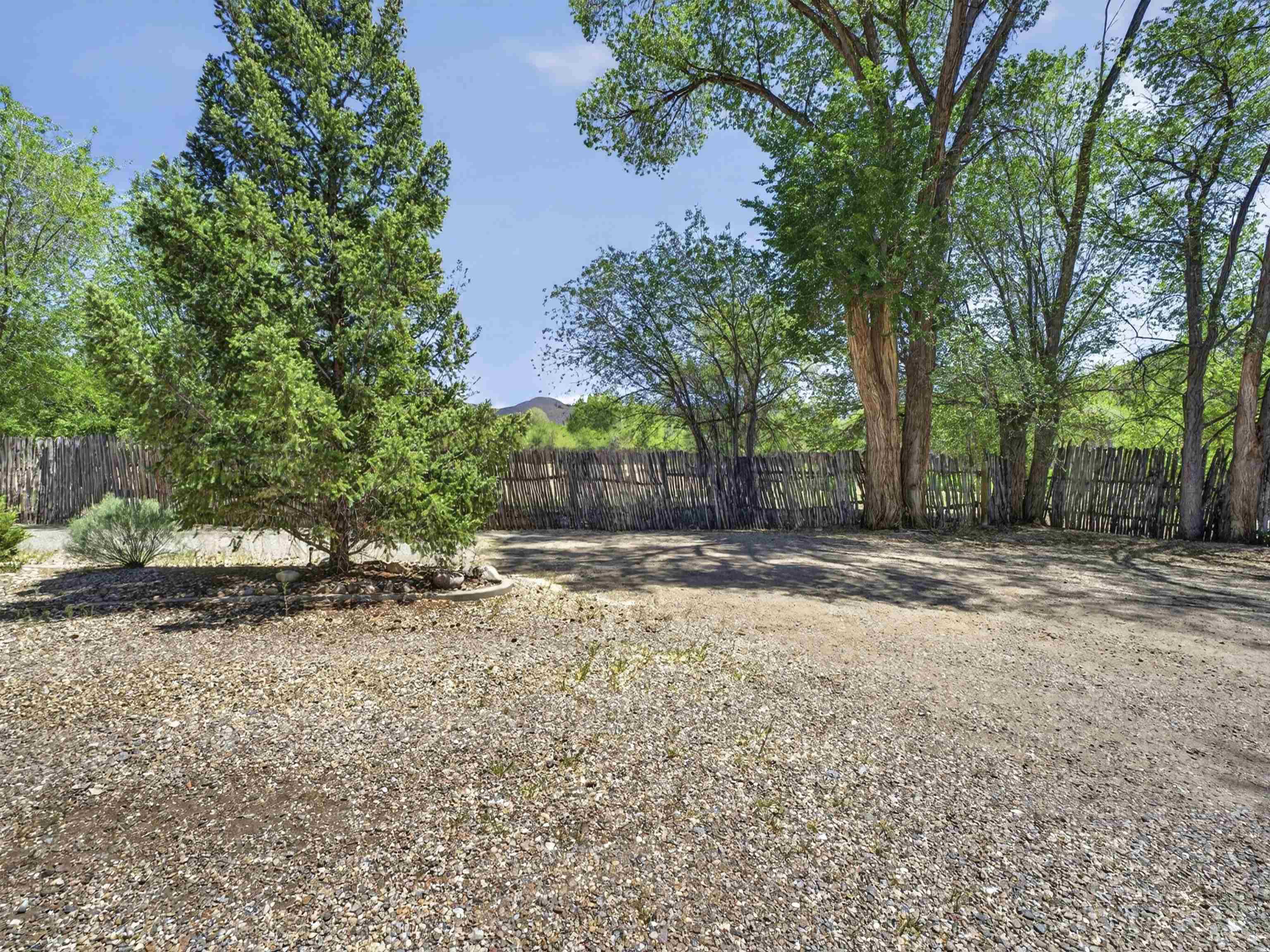 114 Las Cruces Rd Unit: F