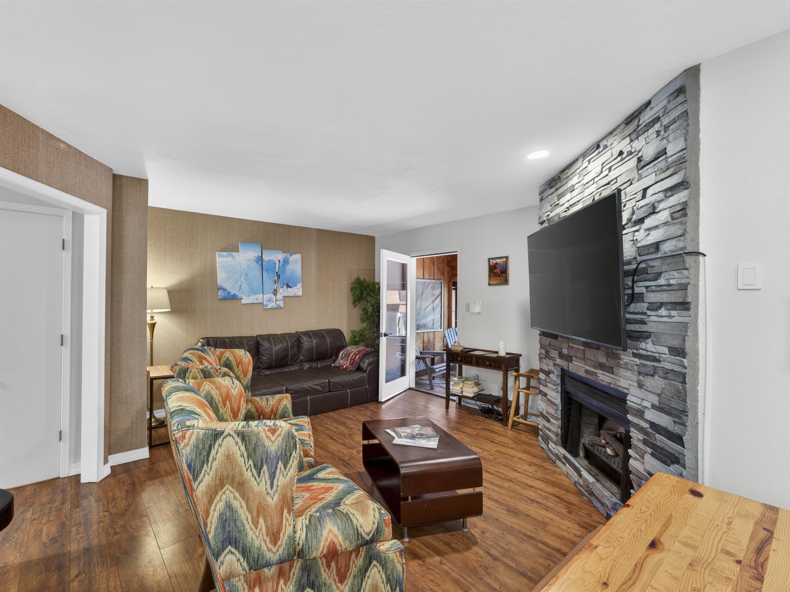 37 Vail Ave Unit: E-2