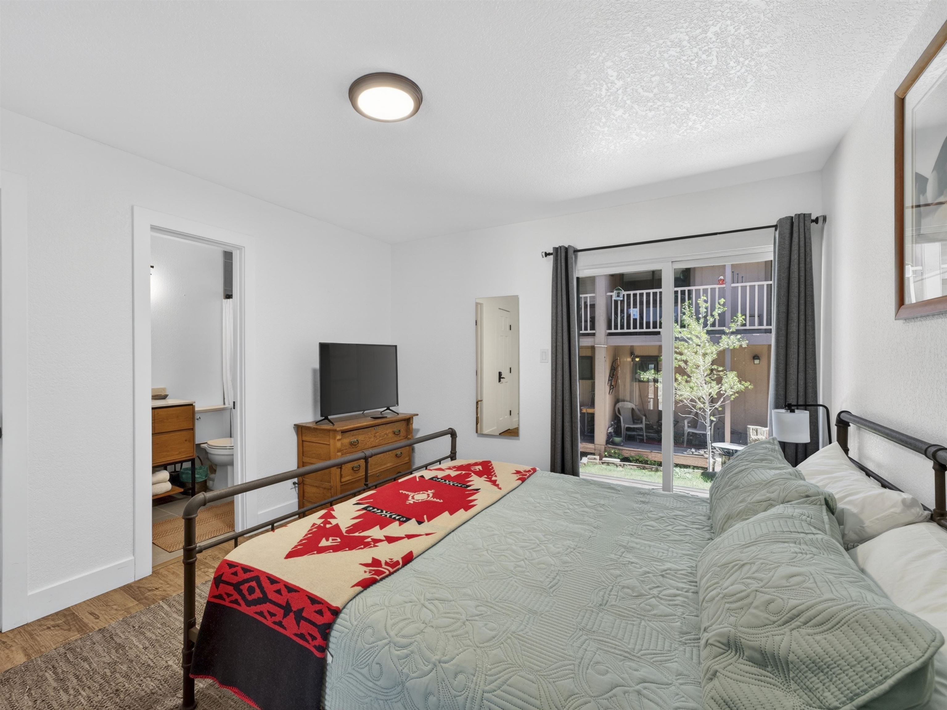 50 Vail Ave Bldg 5 2 Unit: 5-2