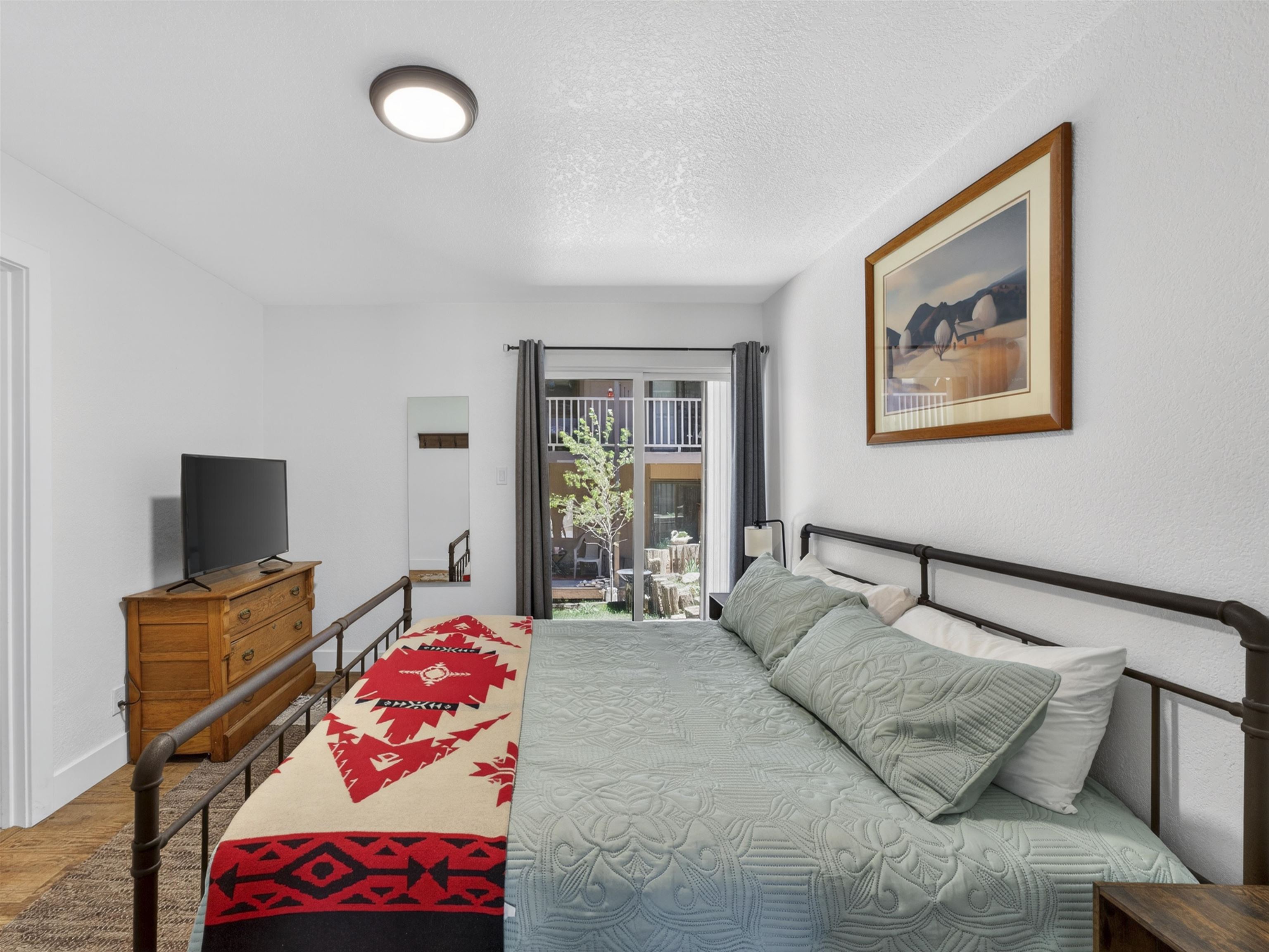 50 Vail Ave Bldg 5 2 Unit: 5-2