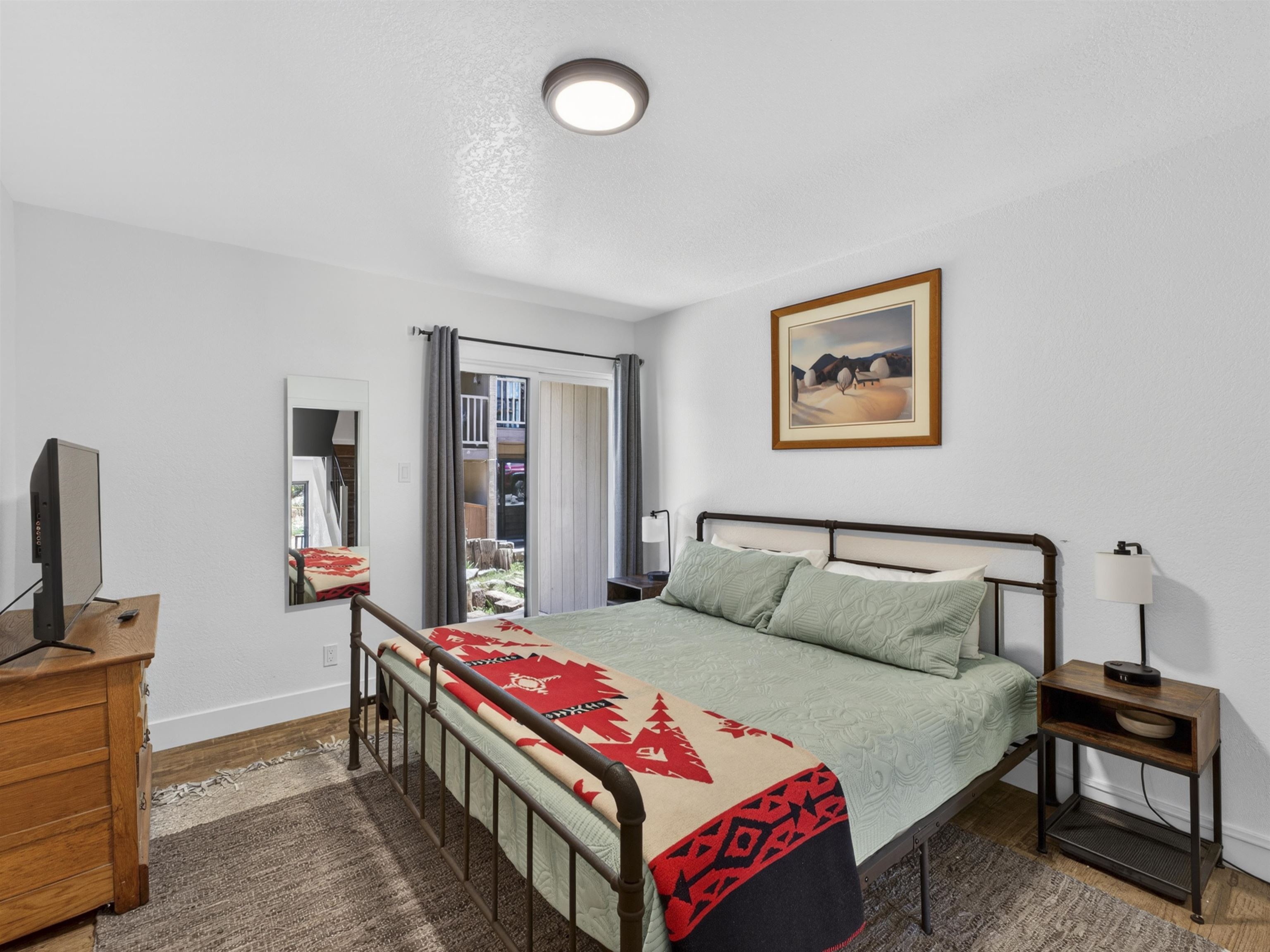 50 Vail Ave Bldg 5 2 Unit: 5-2