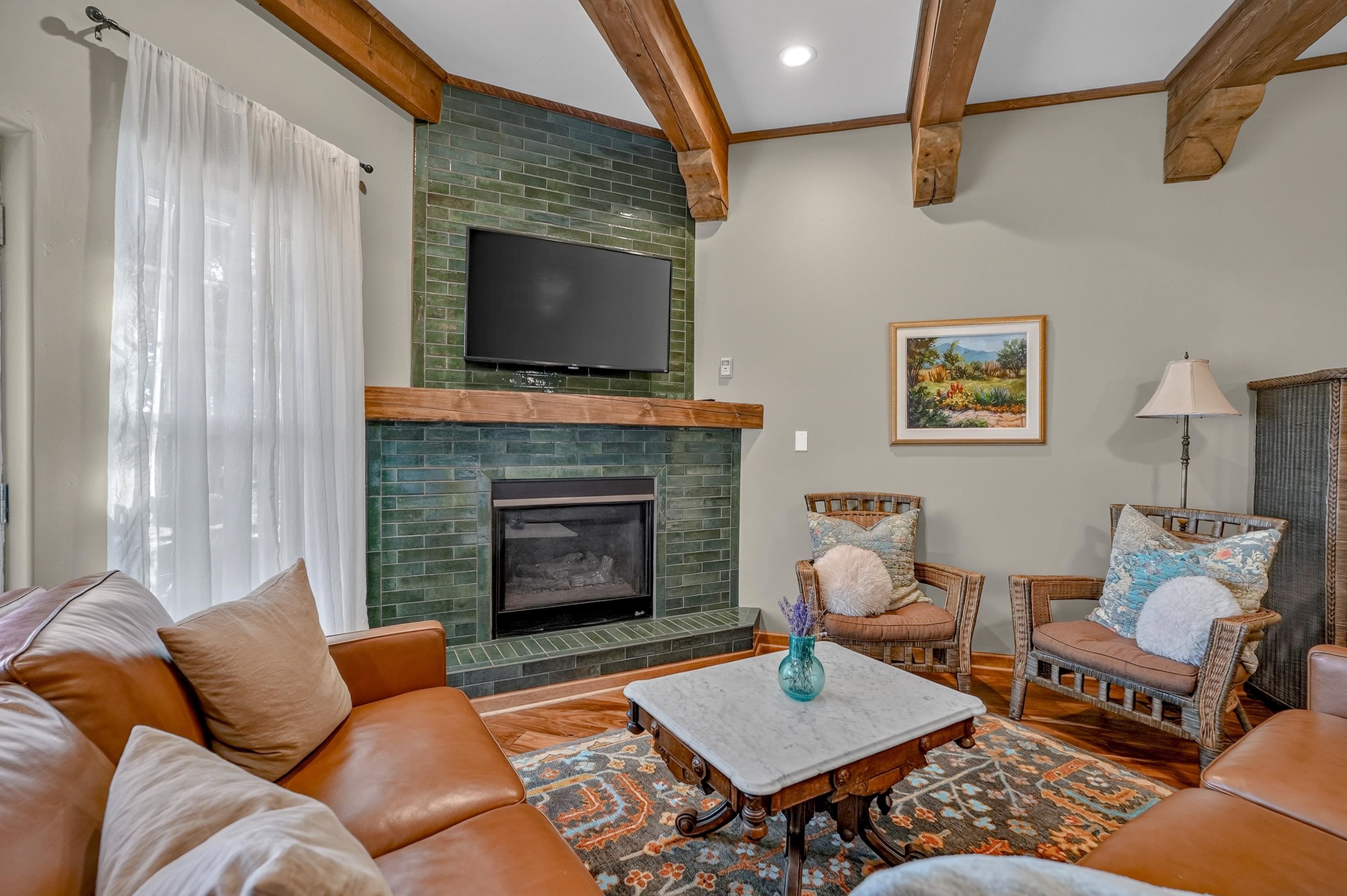 326 Cruz Alta Road