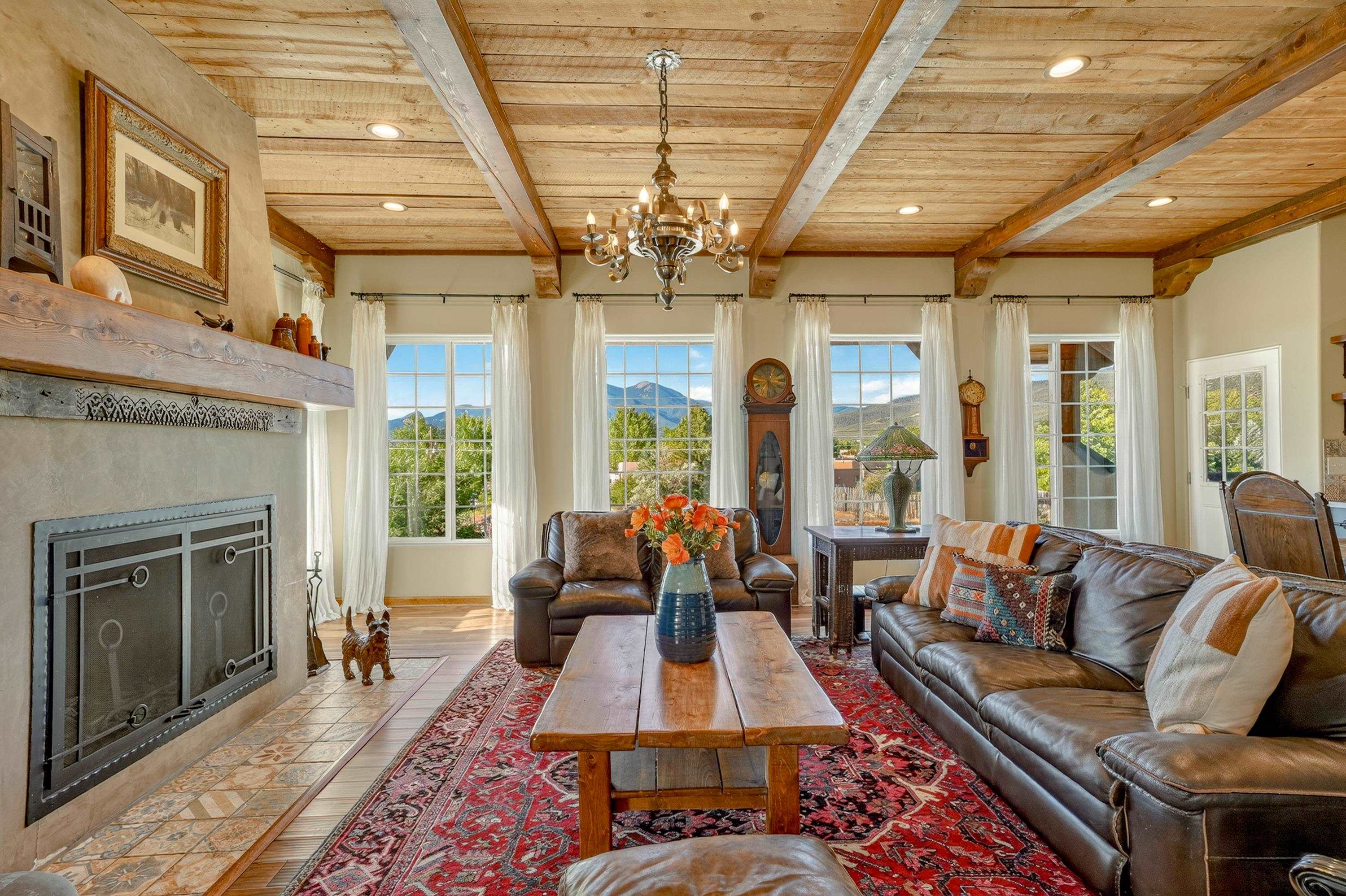 326 Cruz Alta Road