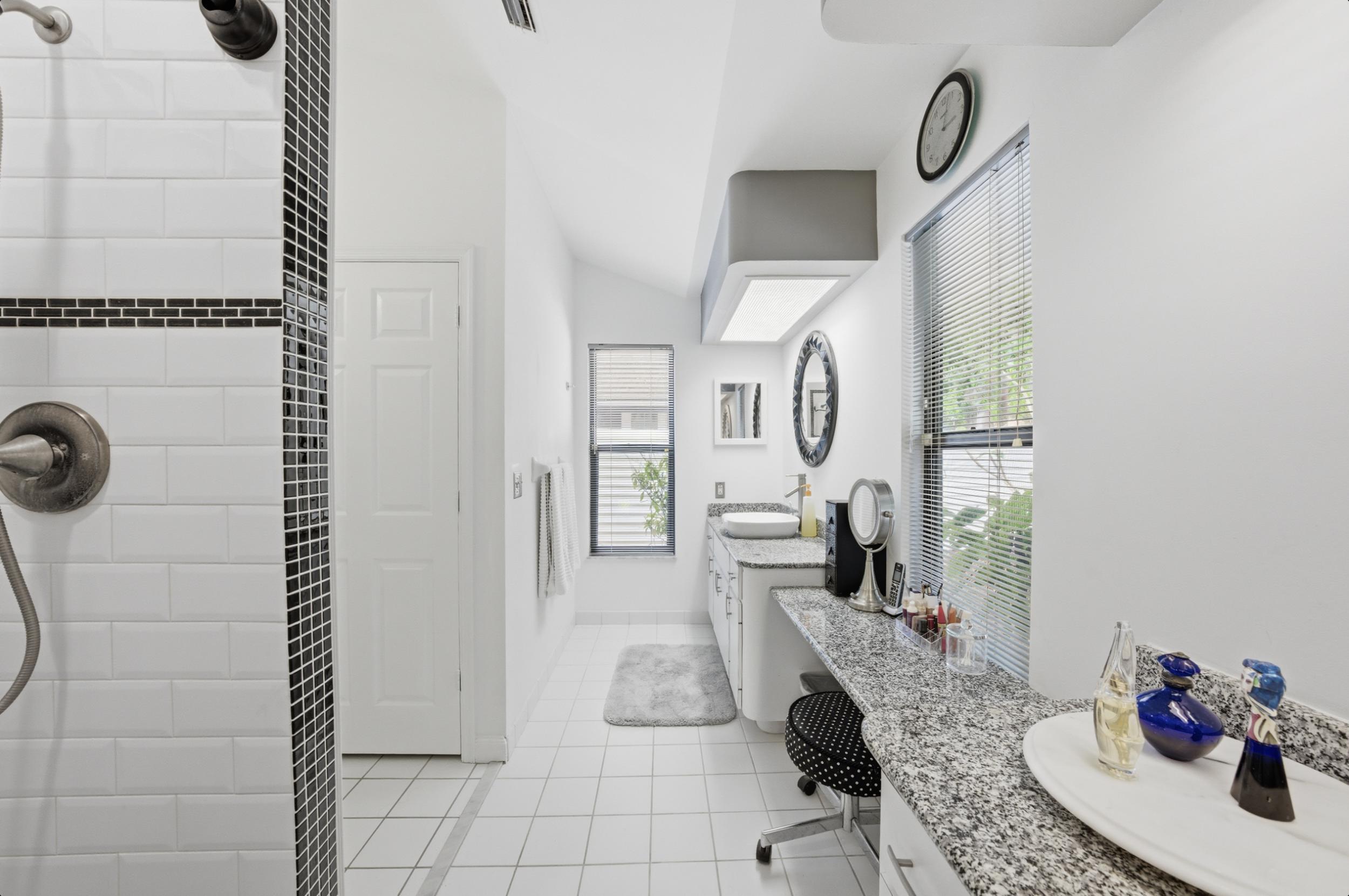 18546 Lake Bend Drive