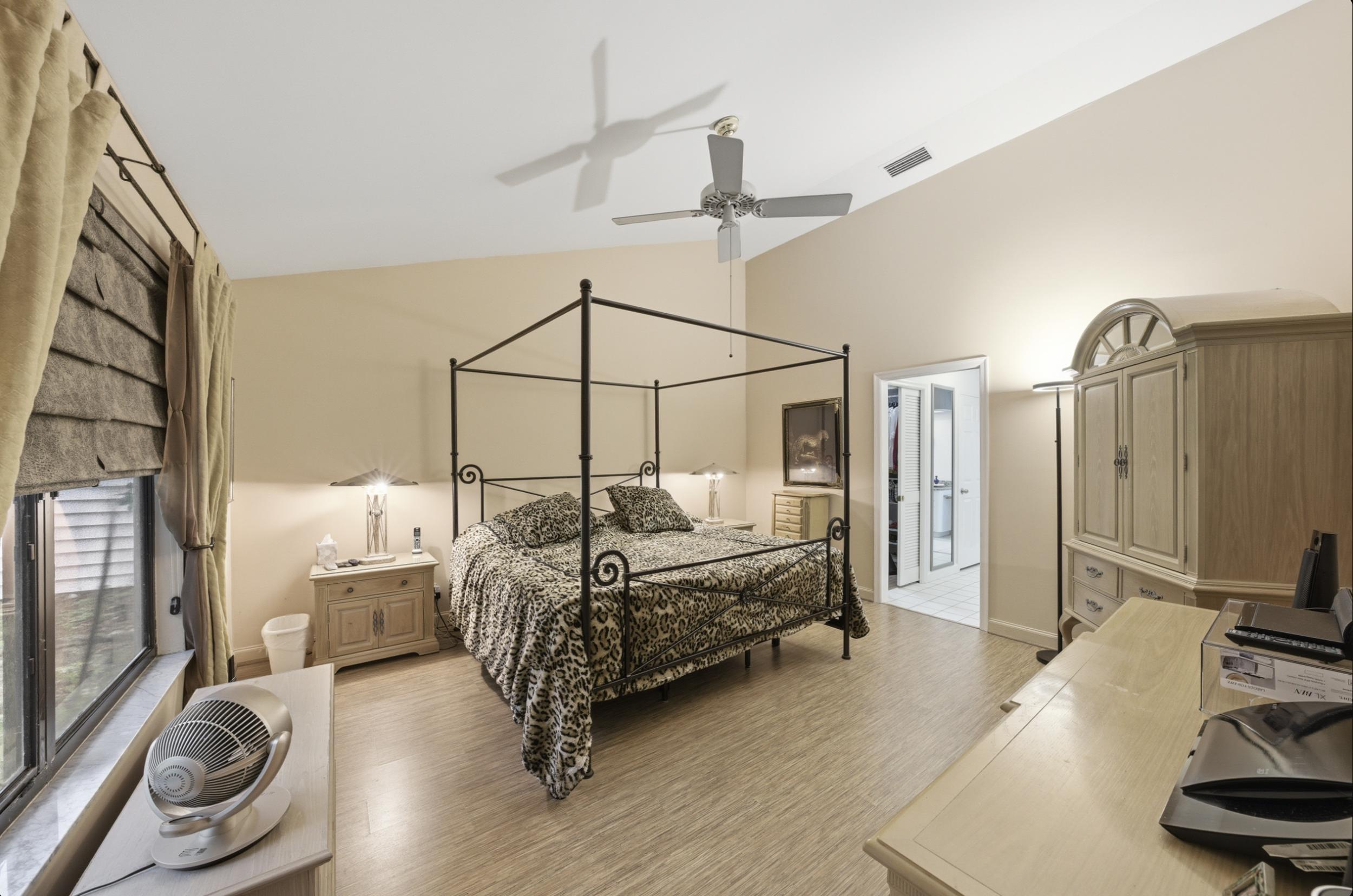 18546 Lake Bend Drive