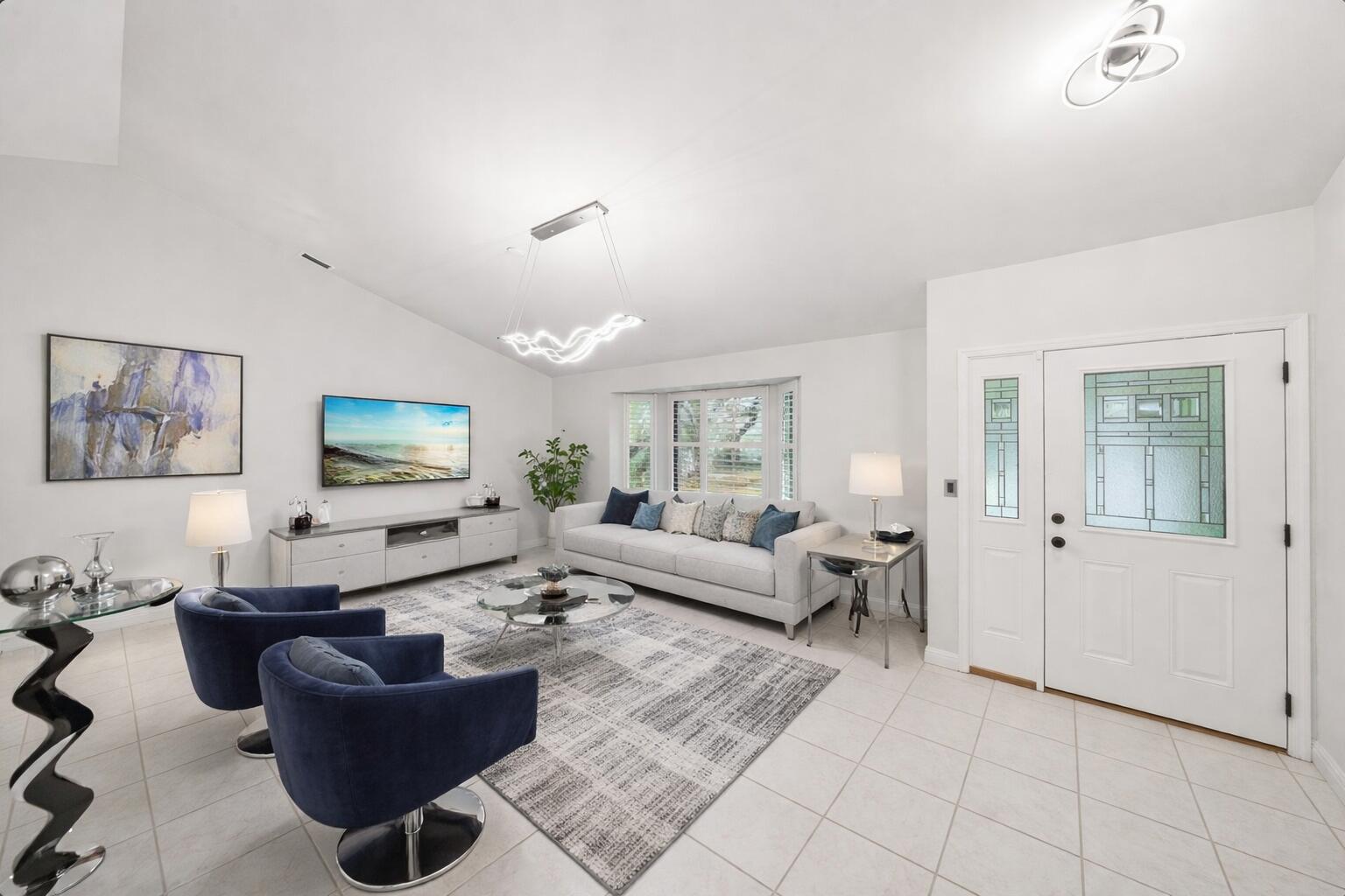 18546 Lake Bend Drive