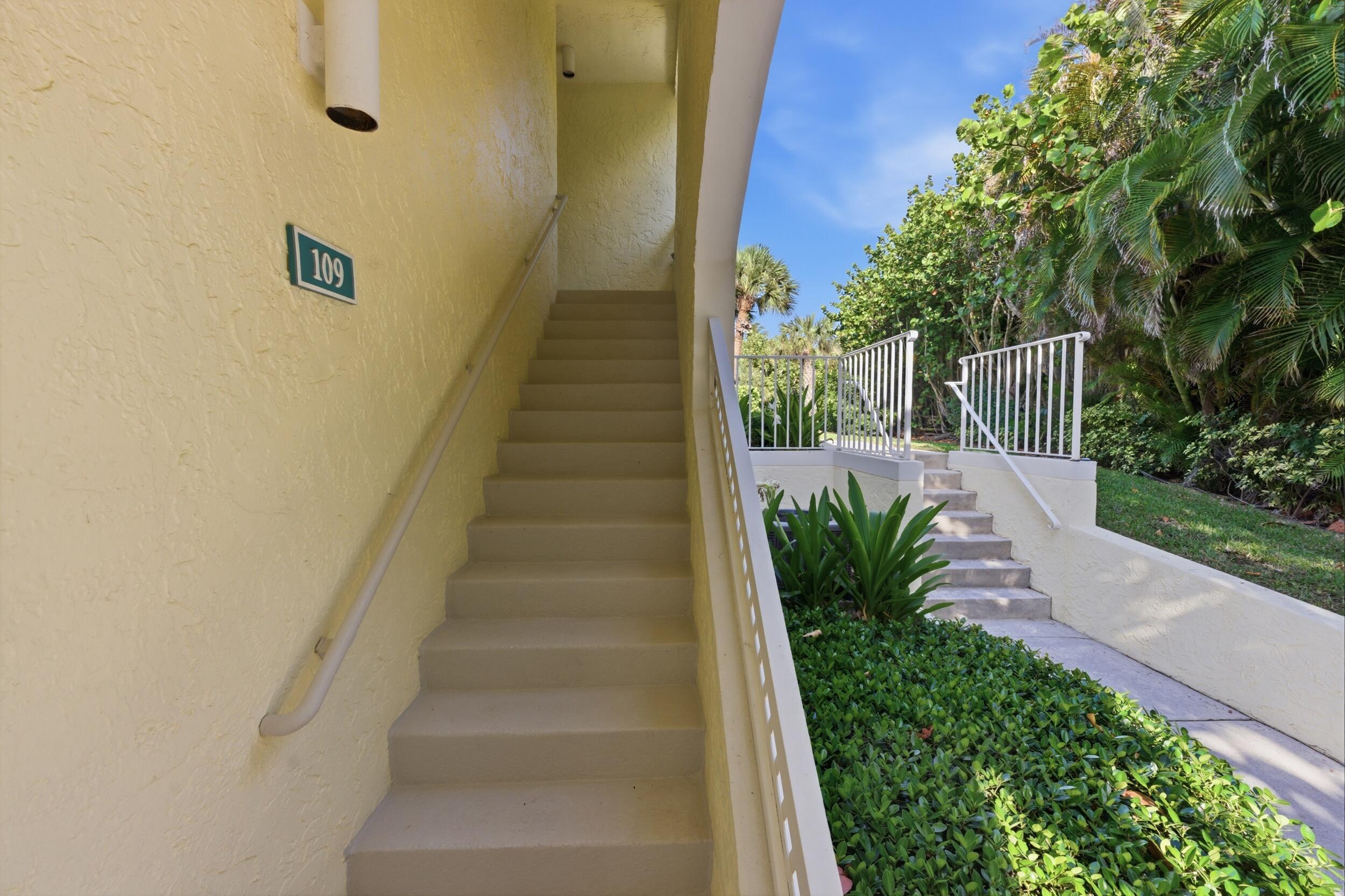 109 Mainsail Circle